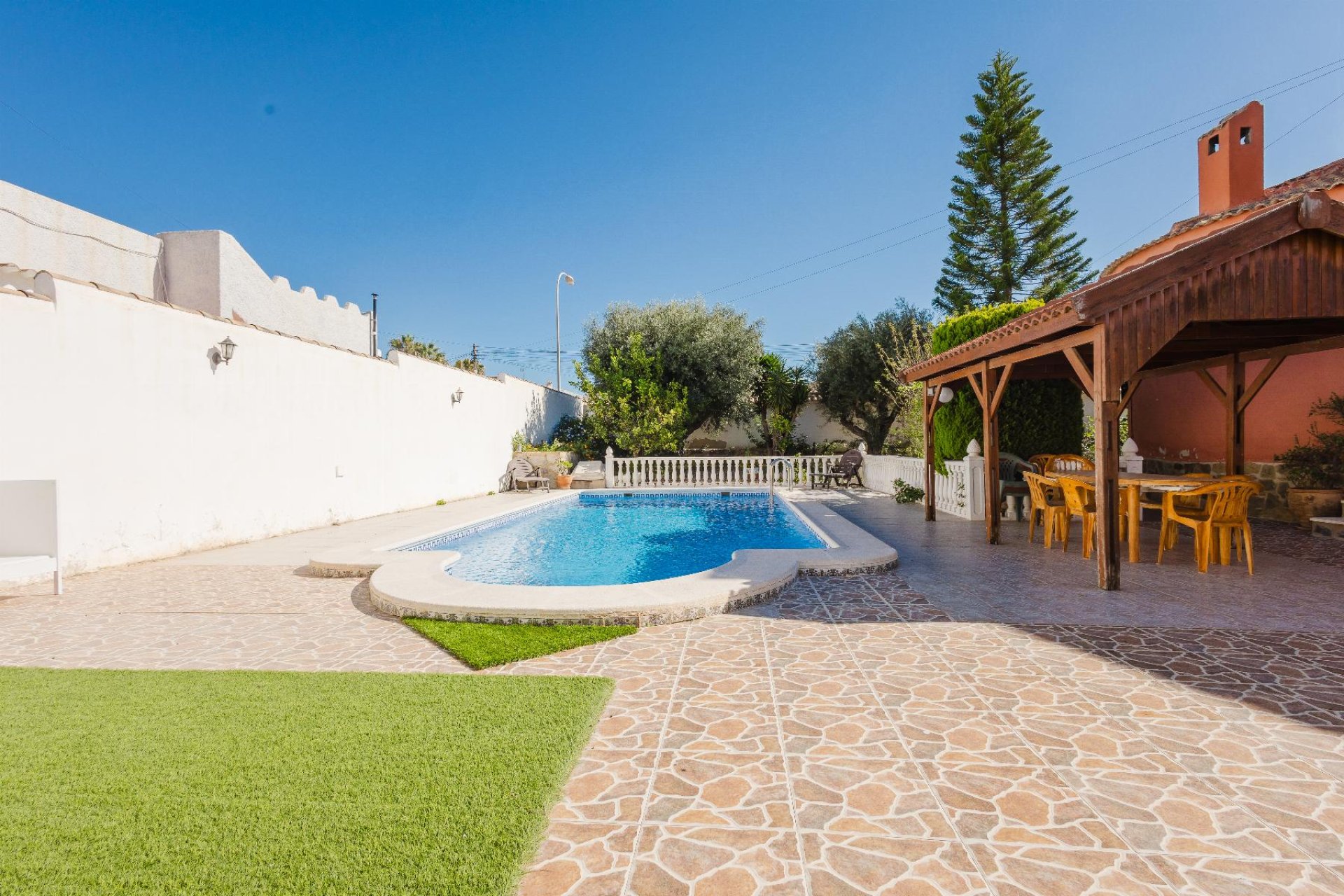 Resale - Villa -
Torrevieja - La siesta