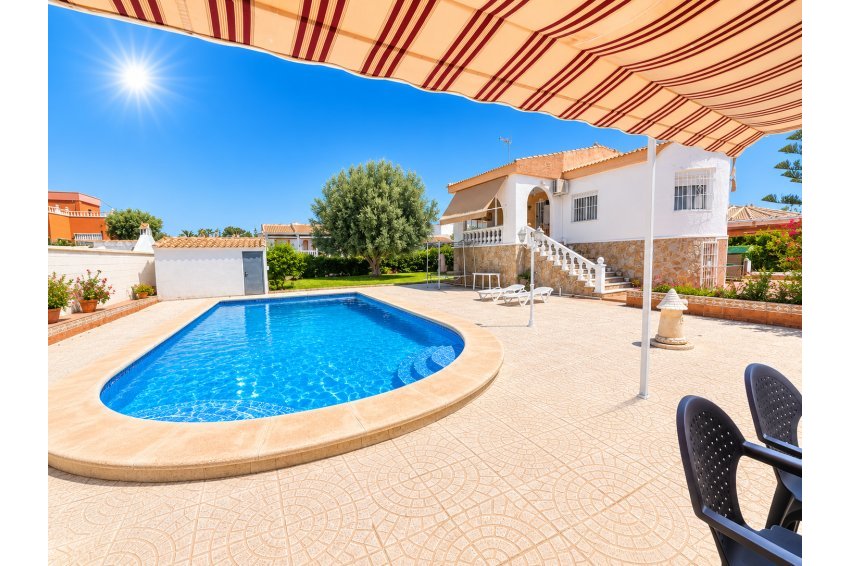 Resale - Villa -
Torrevieja - La siesta
