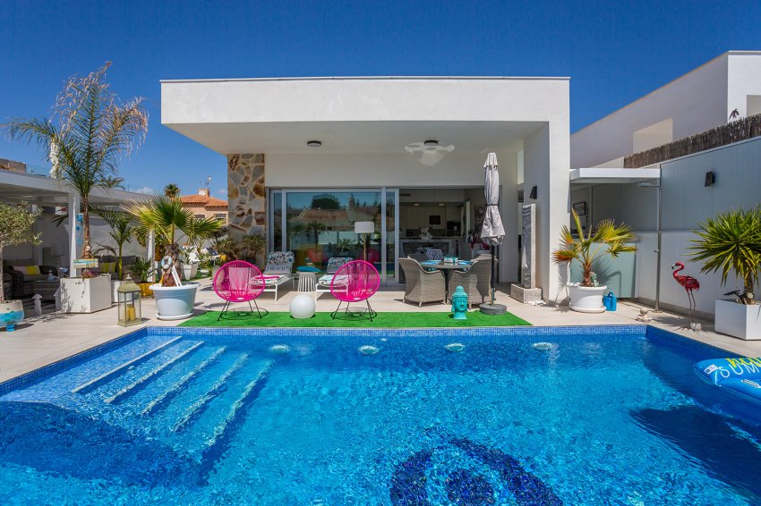 Resale - Villa -
Torrevieja - La siesta