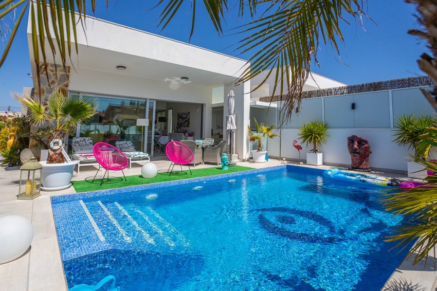 Resale - Villa -
Torrevieja - La siesta