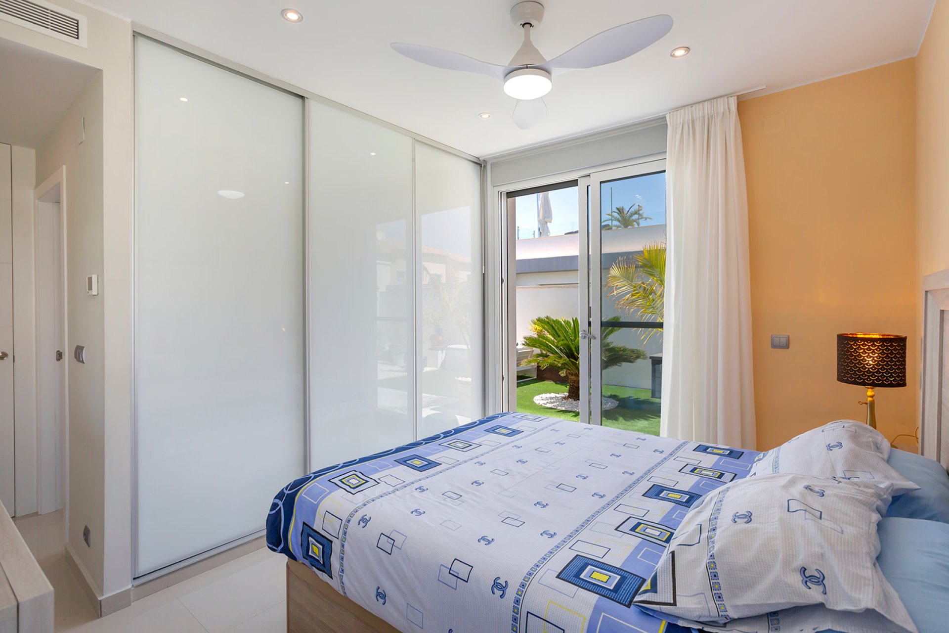 Resale - Villa -
Torrevieja - La siesta