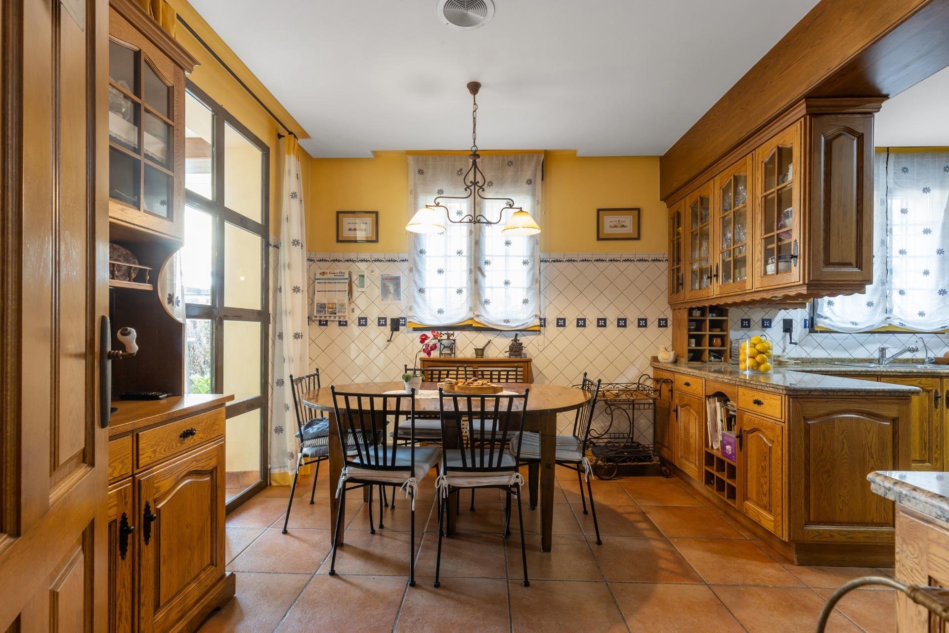 Resale - Villa -
Torrevieja - La veleta