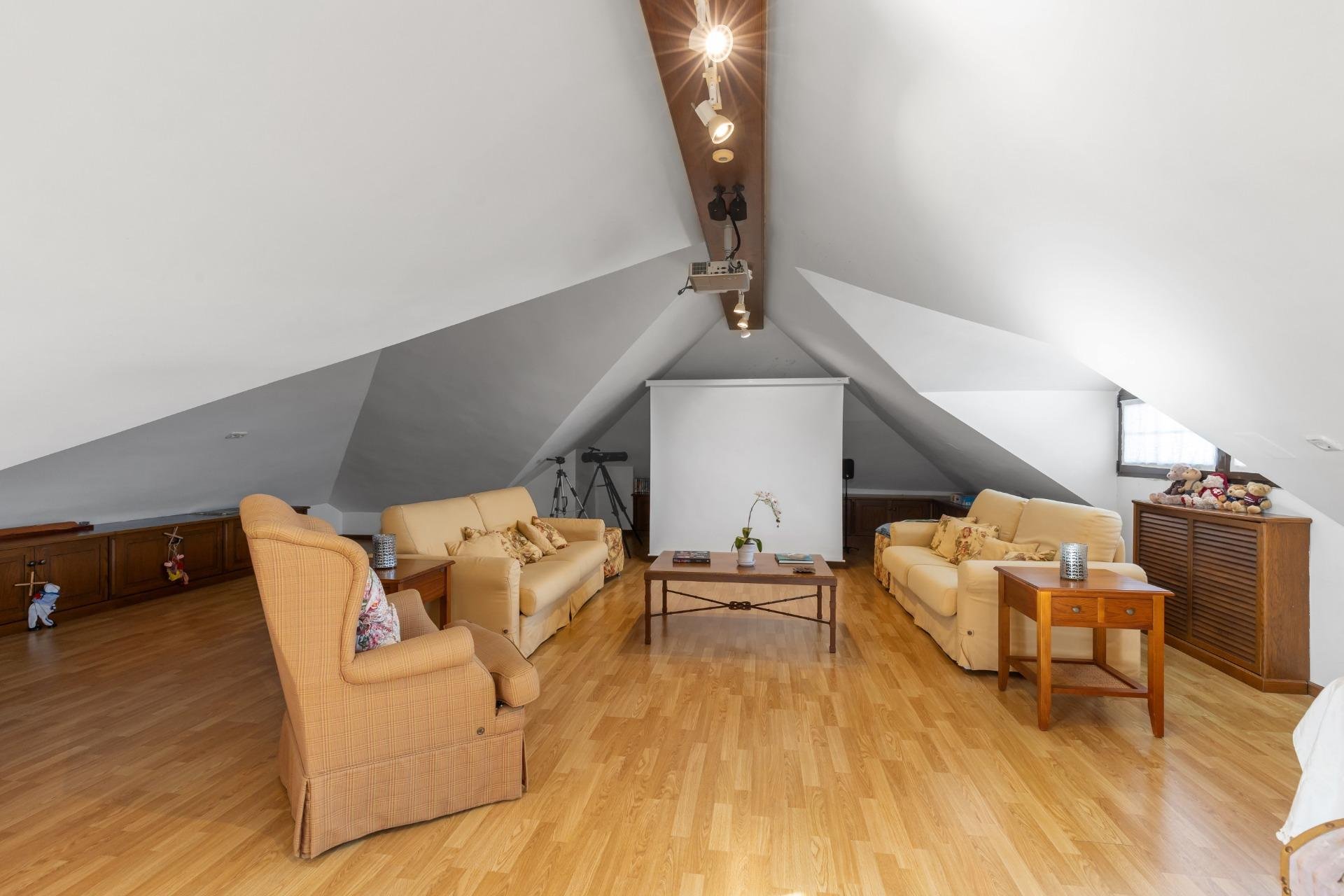 Resale - Villa -
Torrevieja - La veleta