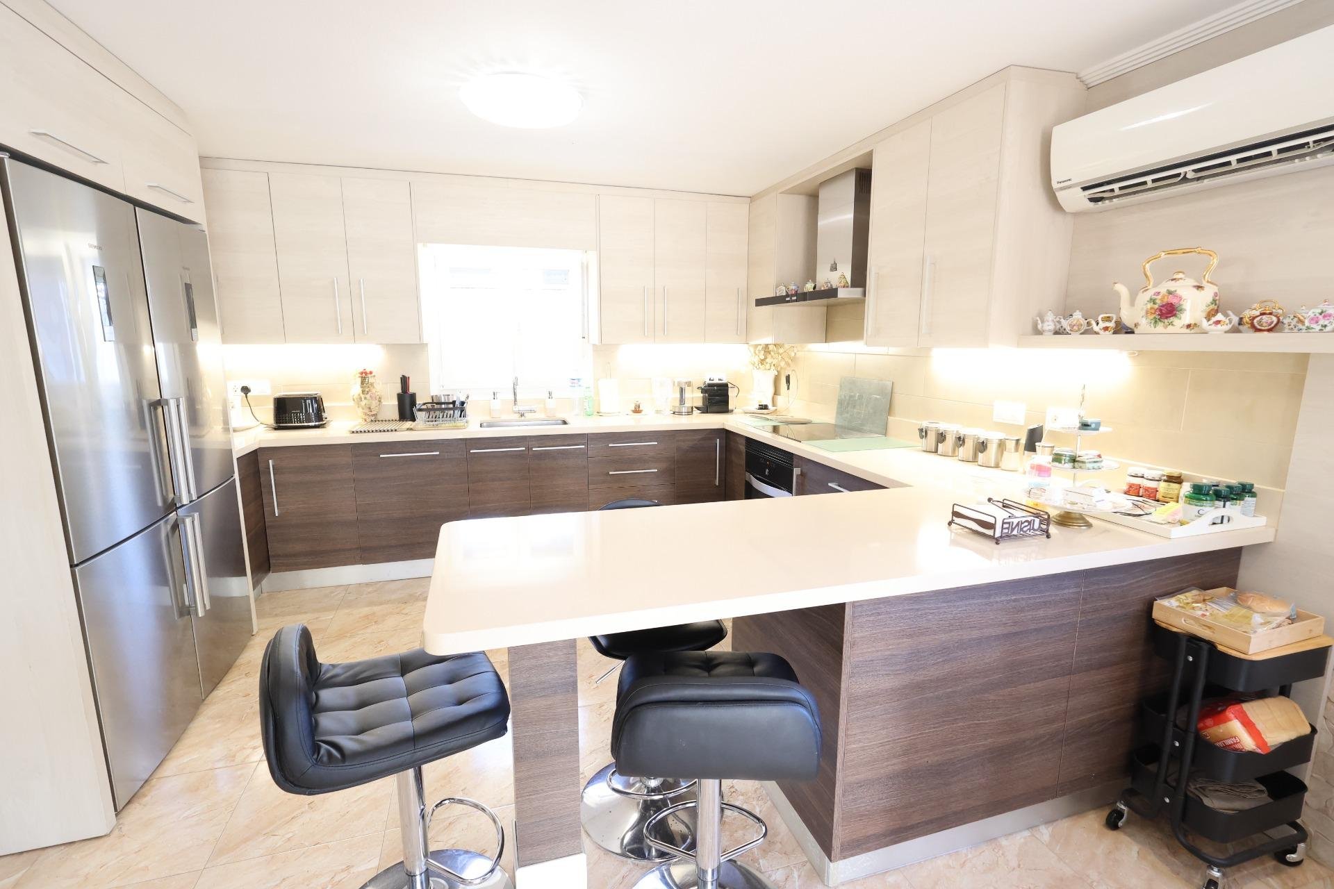 Resale - Villa -
Torrevieja - Los Balcones