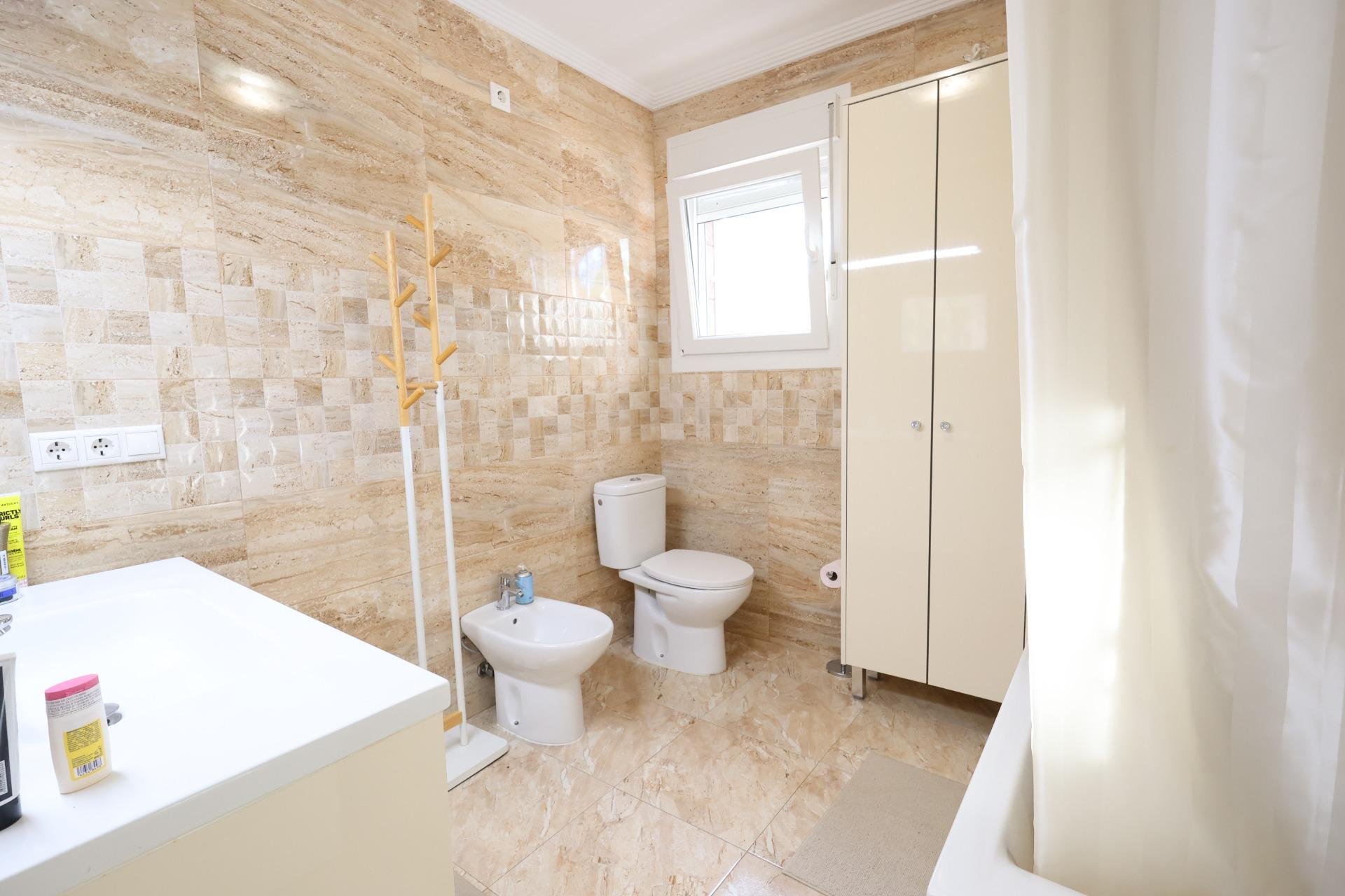 Resale - Villa -
Torrevieja - Los Balcones