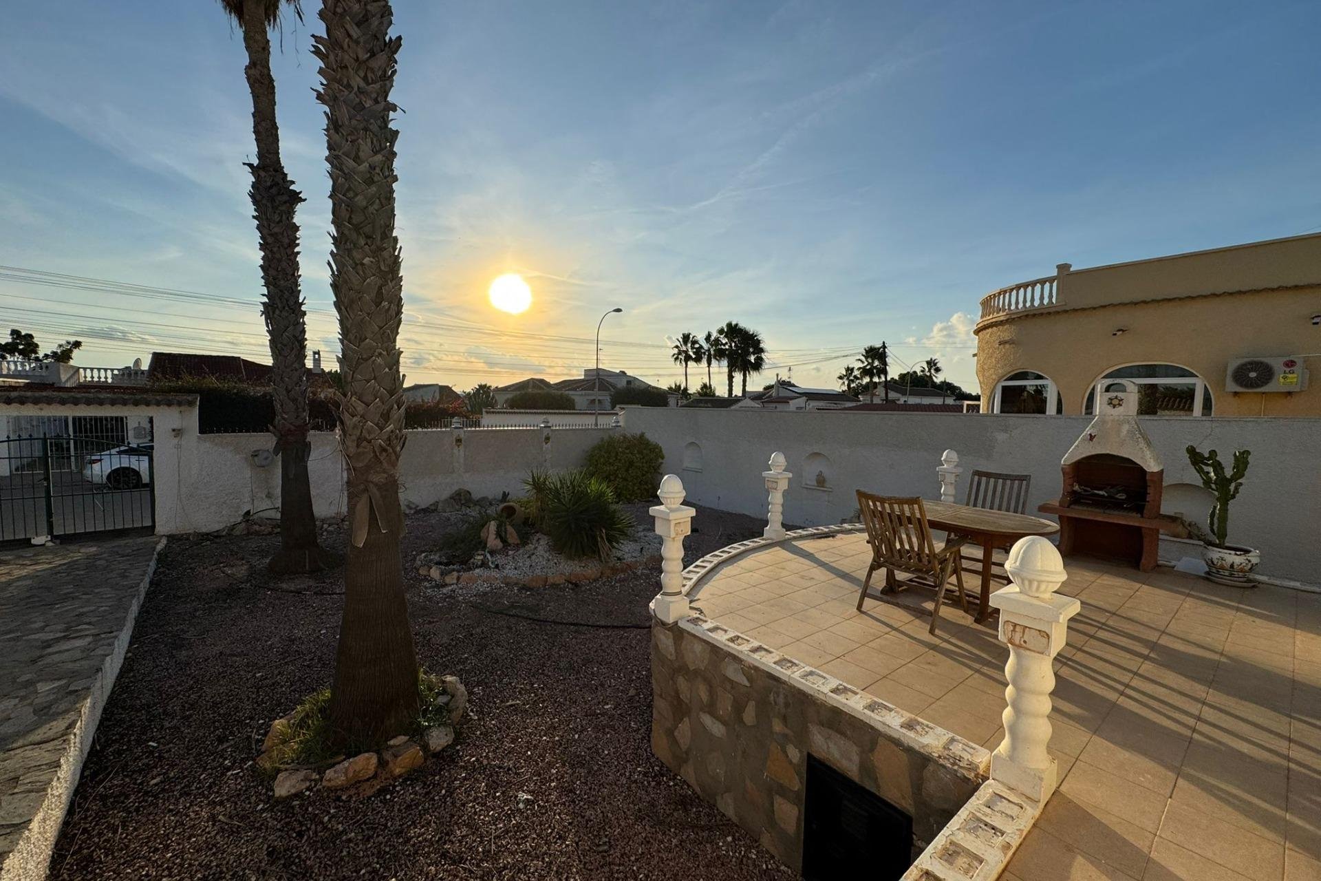 Resale - Villa -
Torrevieja - San luis