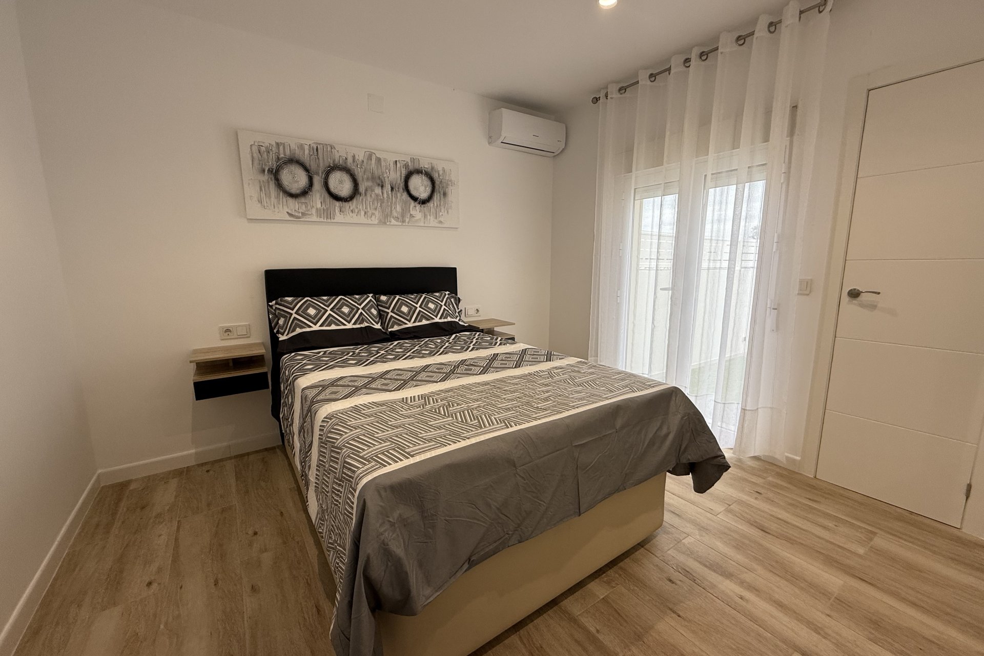 Resale - Villa -
Torrevieja - San luis