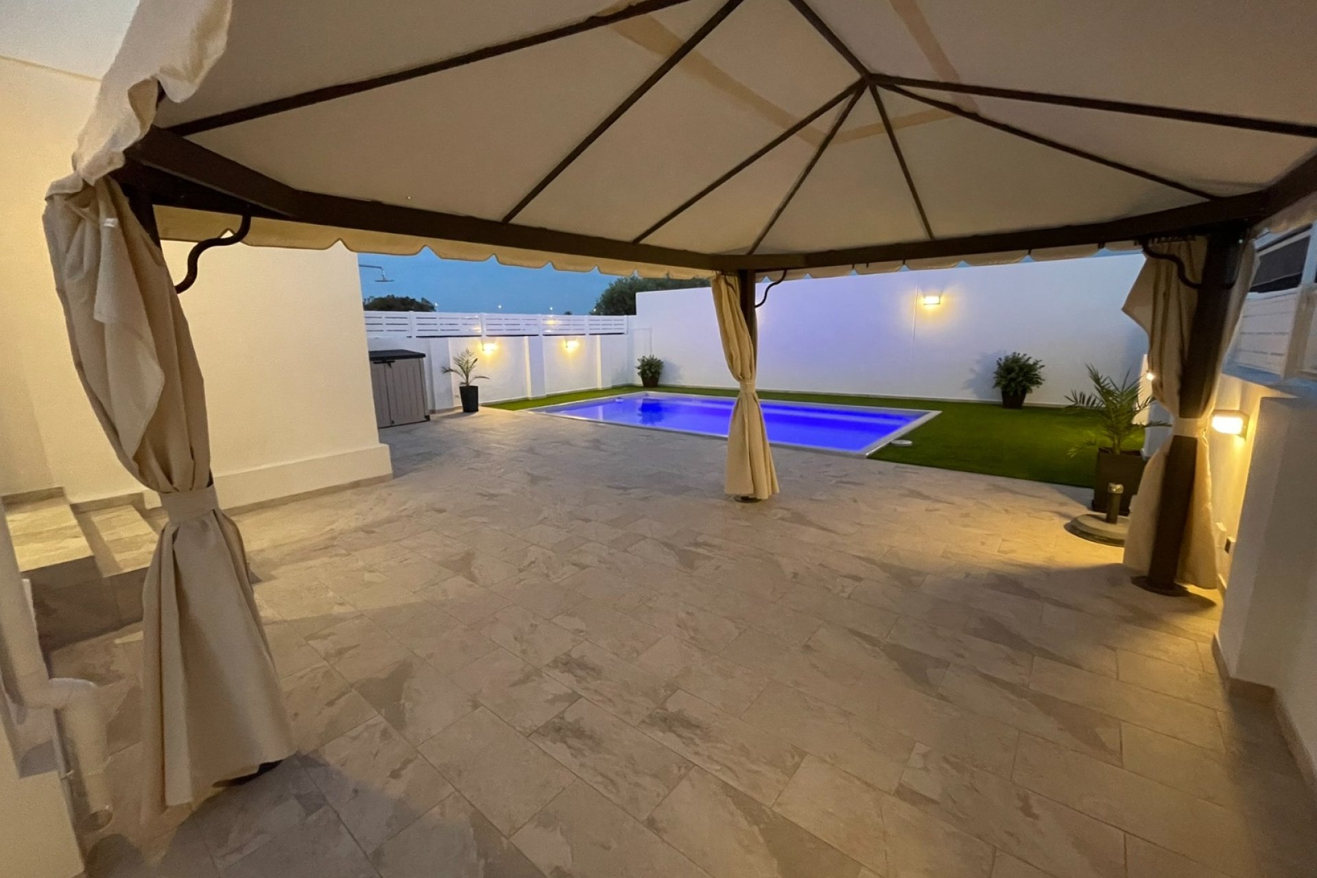 Resale - Villa -
Torrevieja - San luis