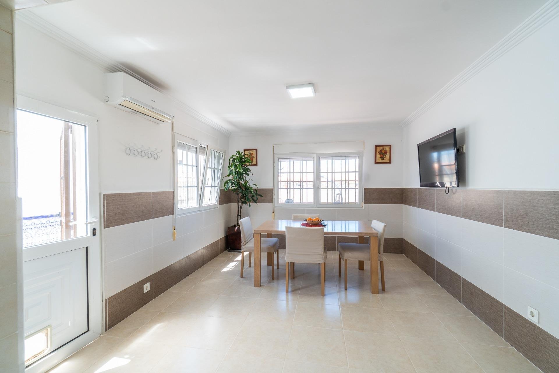 Resale - Villa -
Torrevieja - Torreta florida
