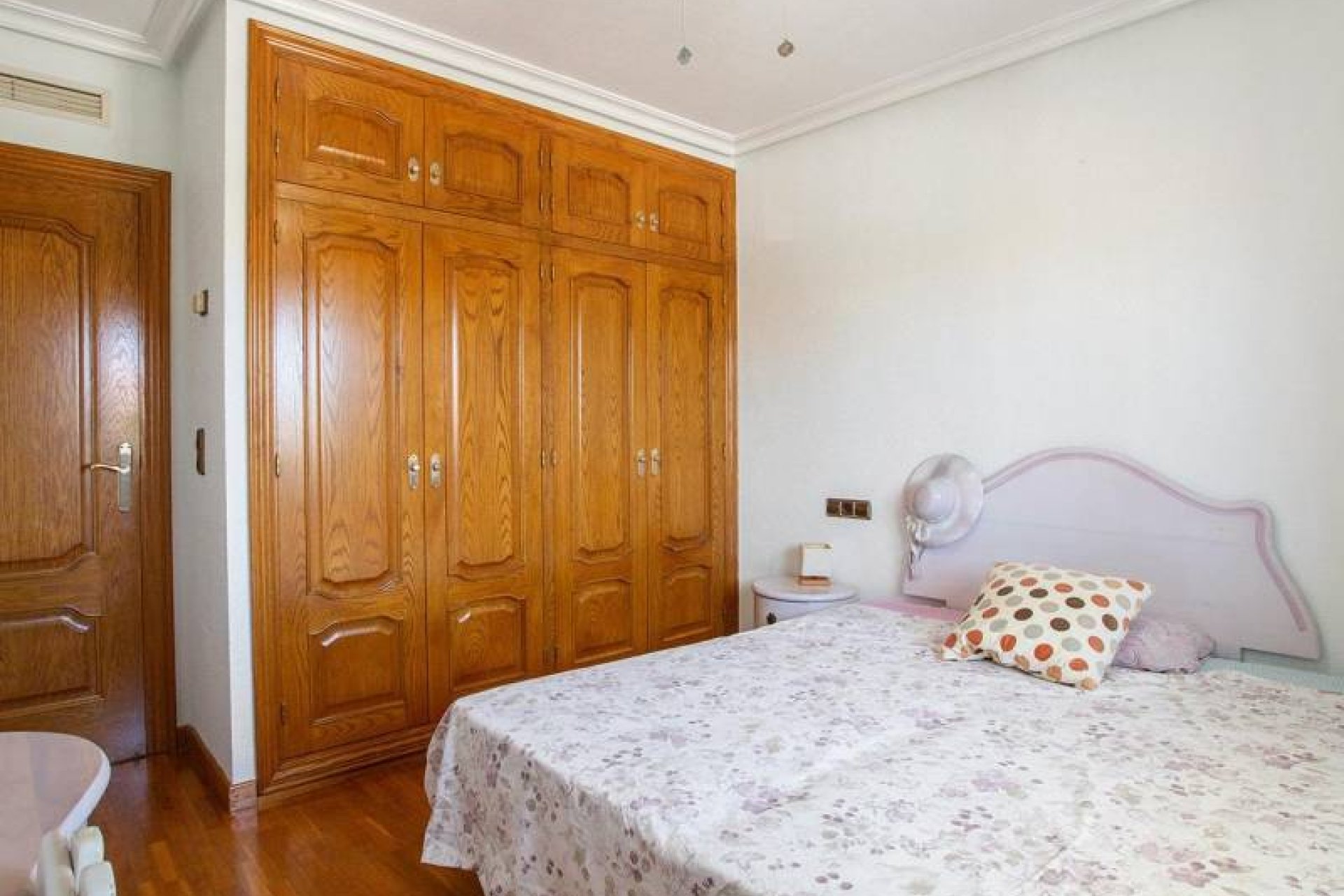 Resale - Villa -
Torrevieja - Torreta Florida