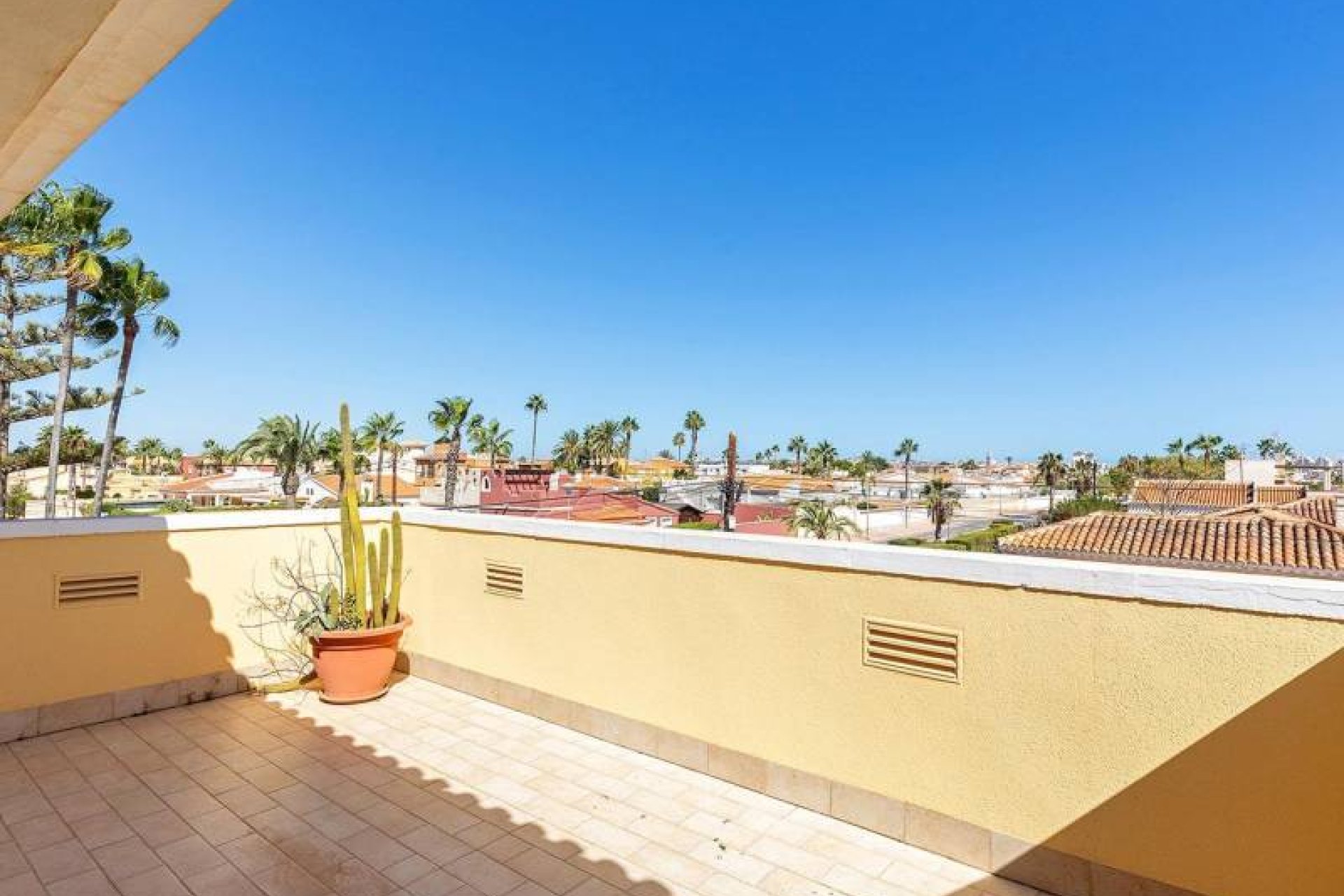 Resale - Villa -
Torrevieja - Torreta Florida