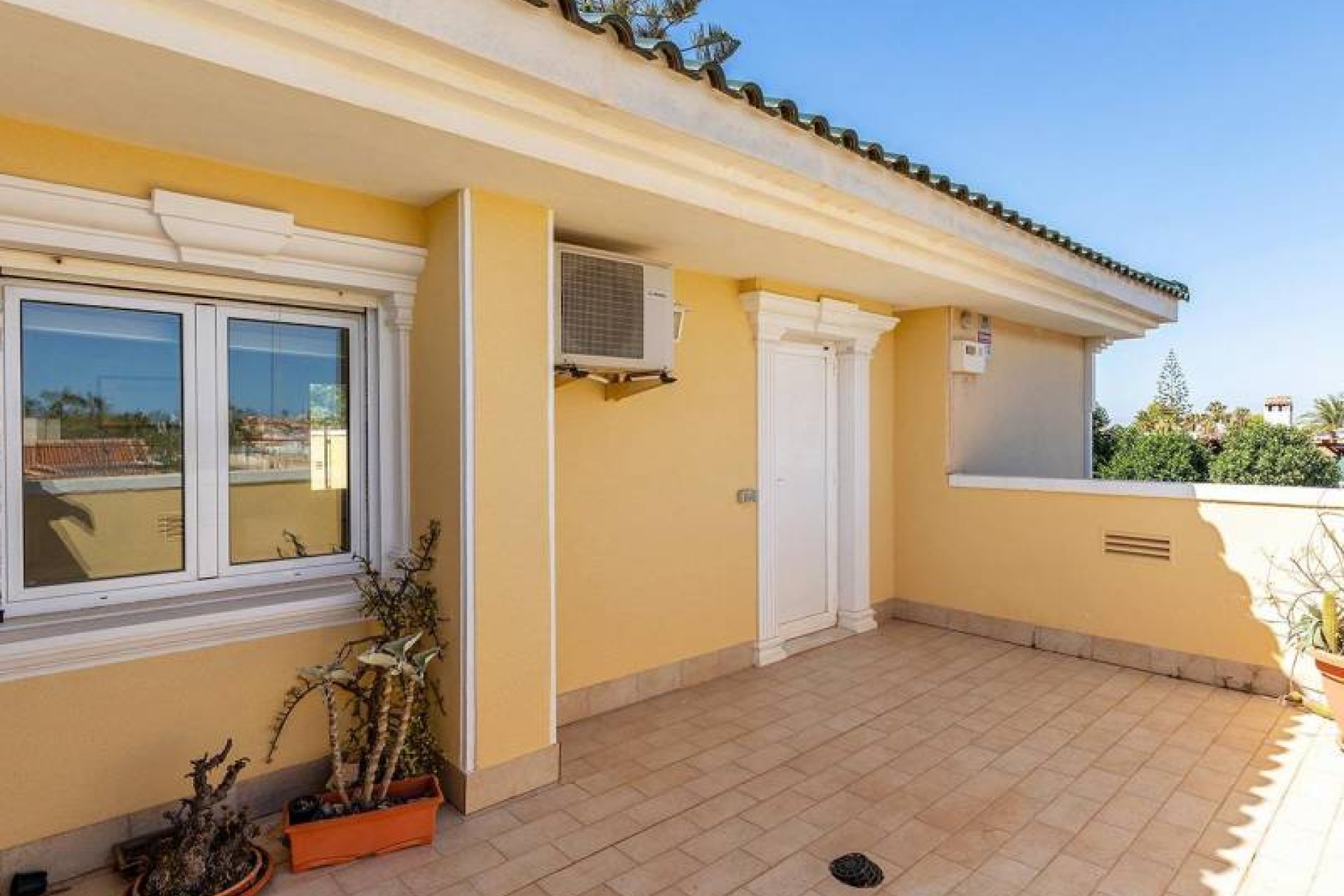 Resale - Villa -
Torrevieja - Torreta Florida