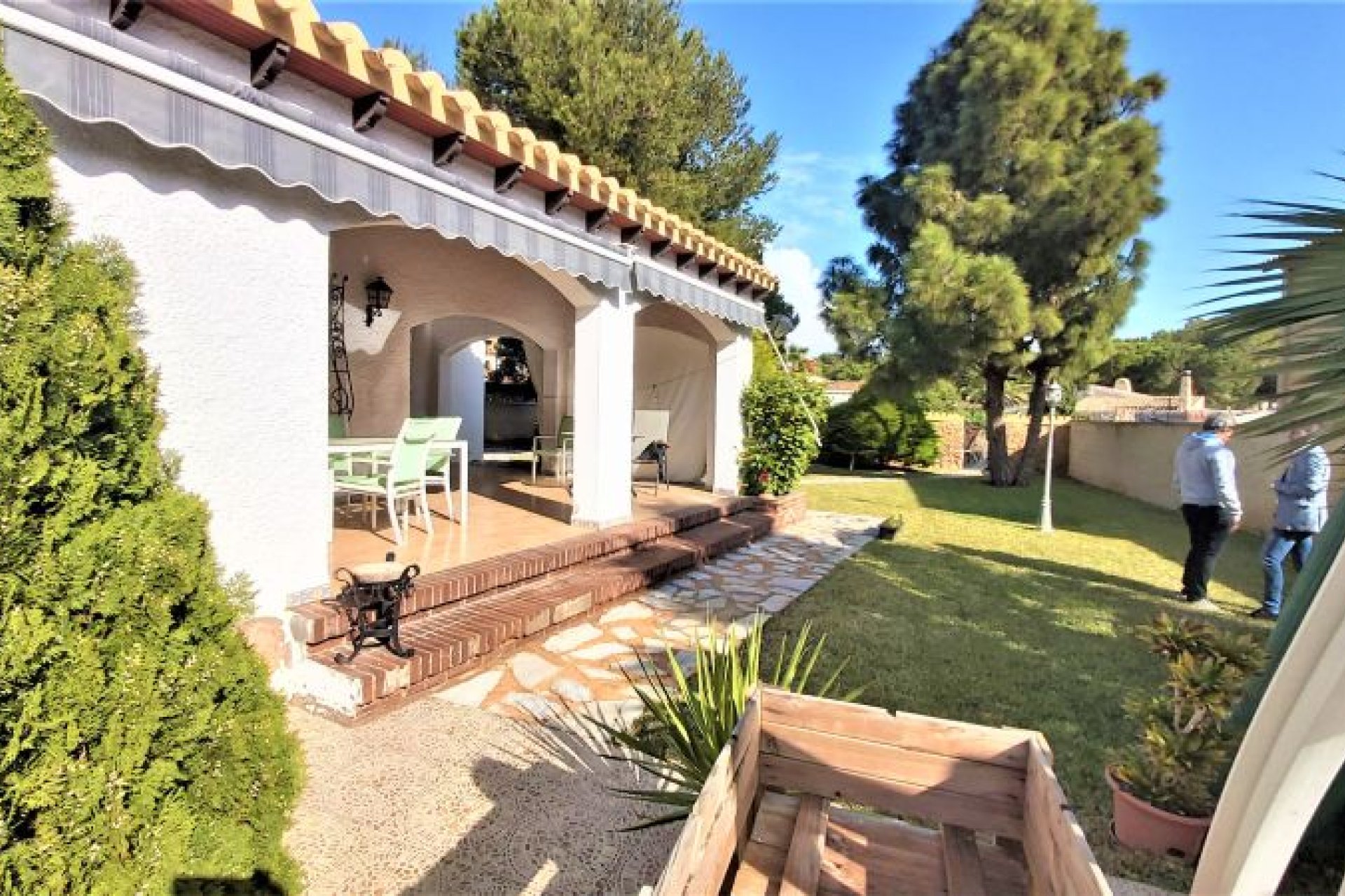 Resale - Villa -
Torrevieja