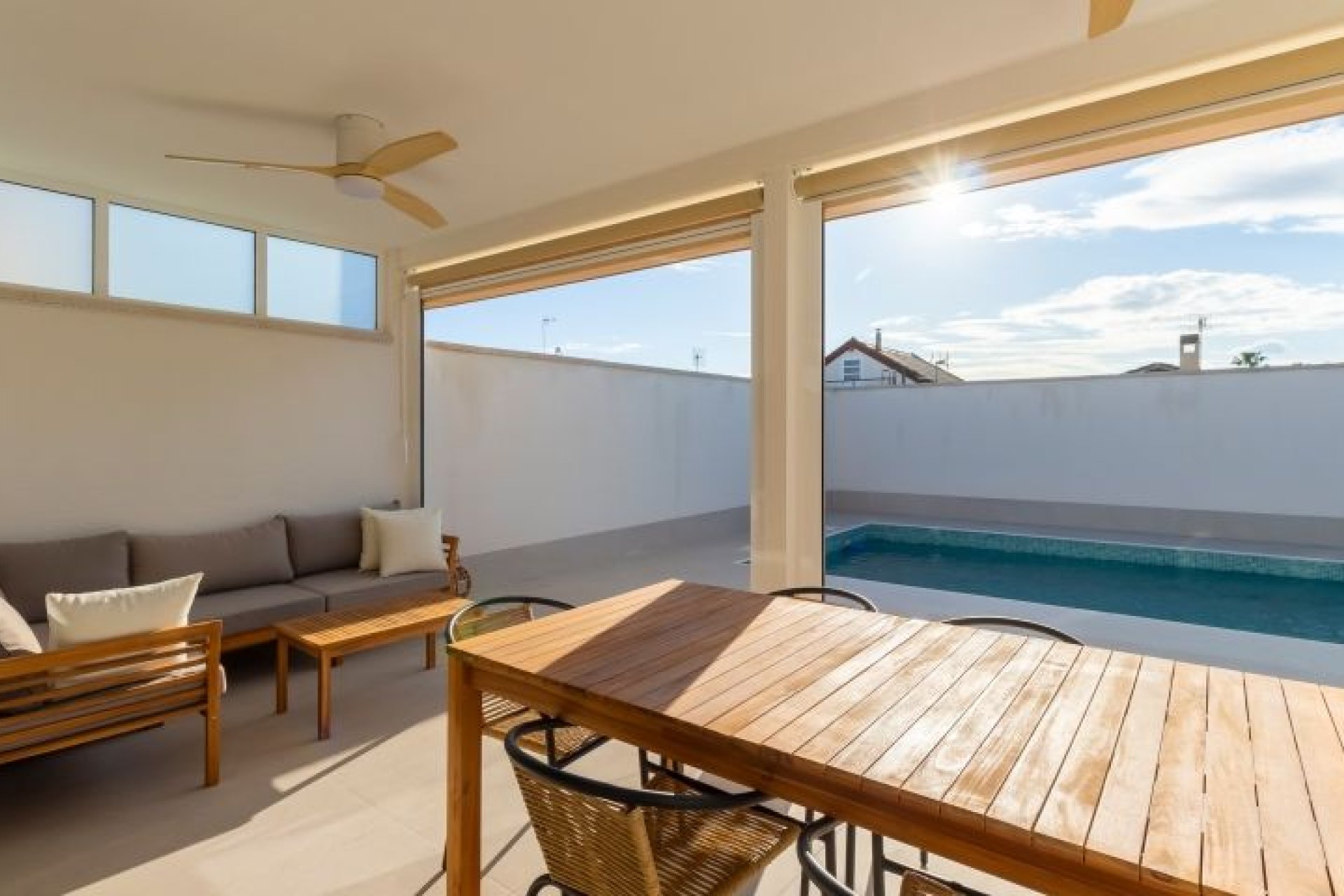 Resale - Villa -
Torrevieja