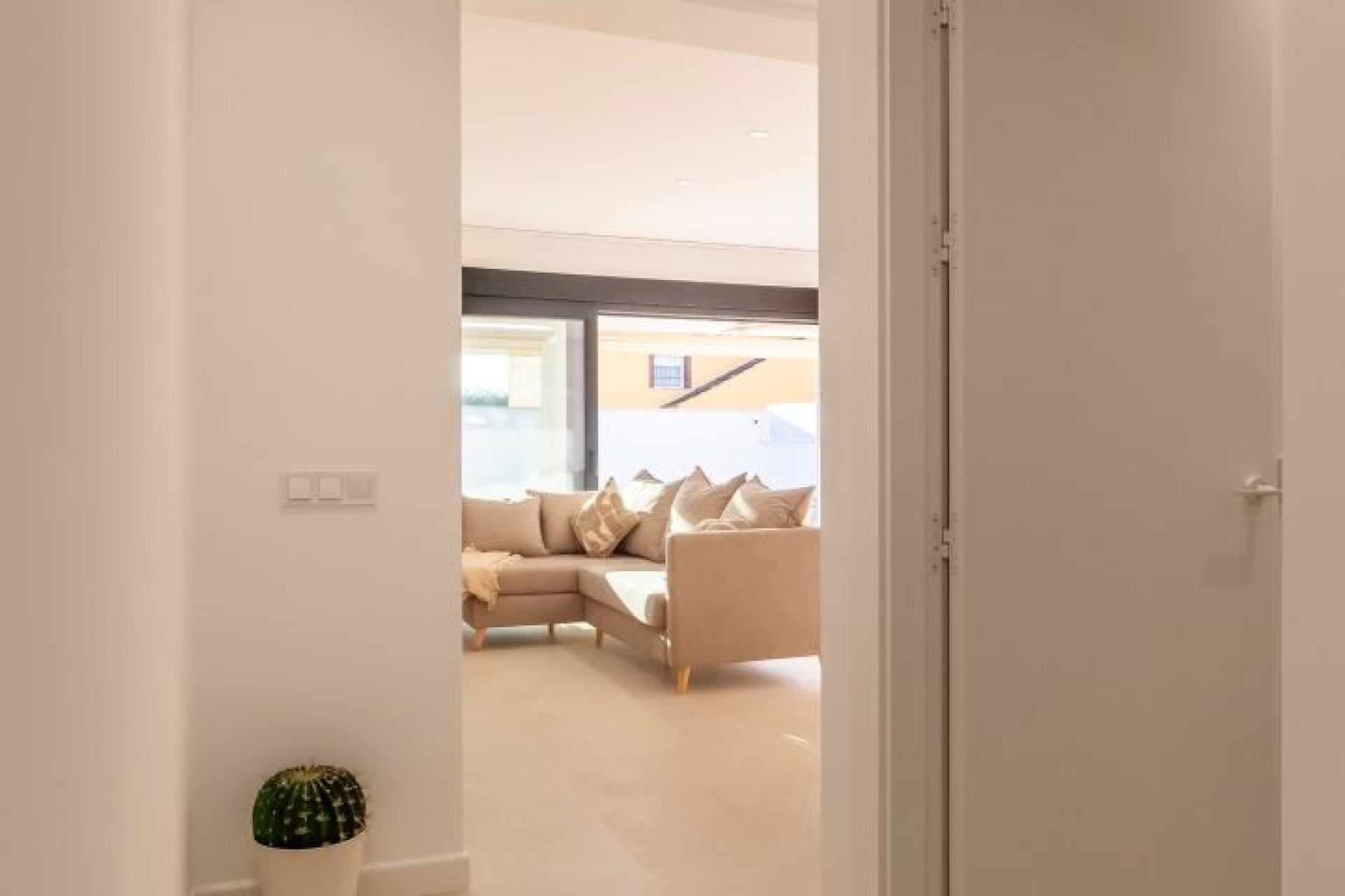 Resale - Villa -
Torrevieja