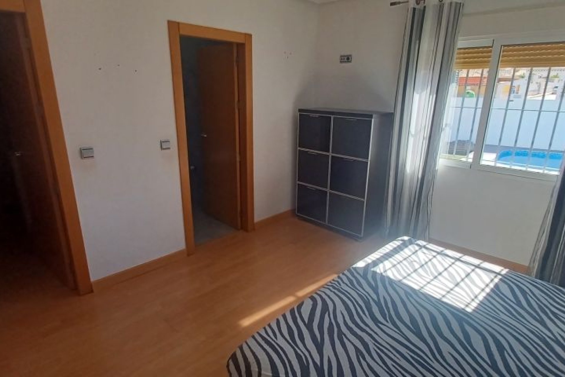 Resale - Villa -
Torrevieja