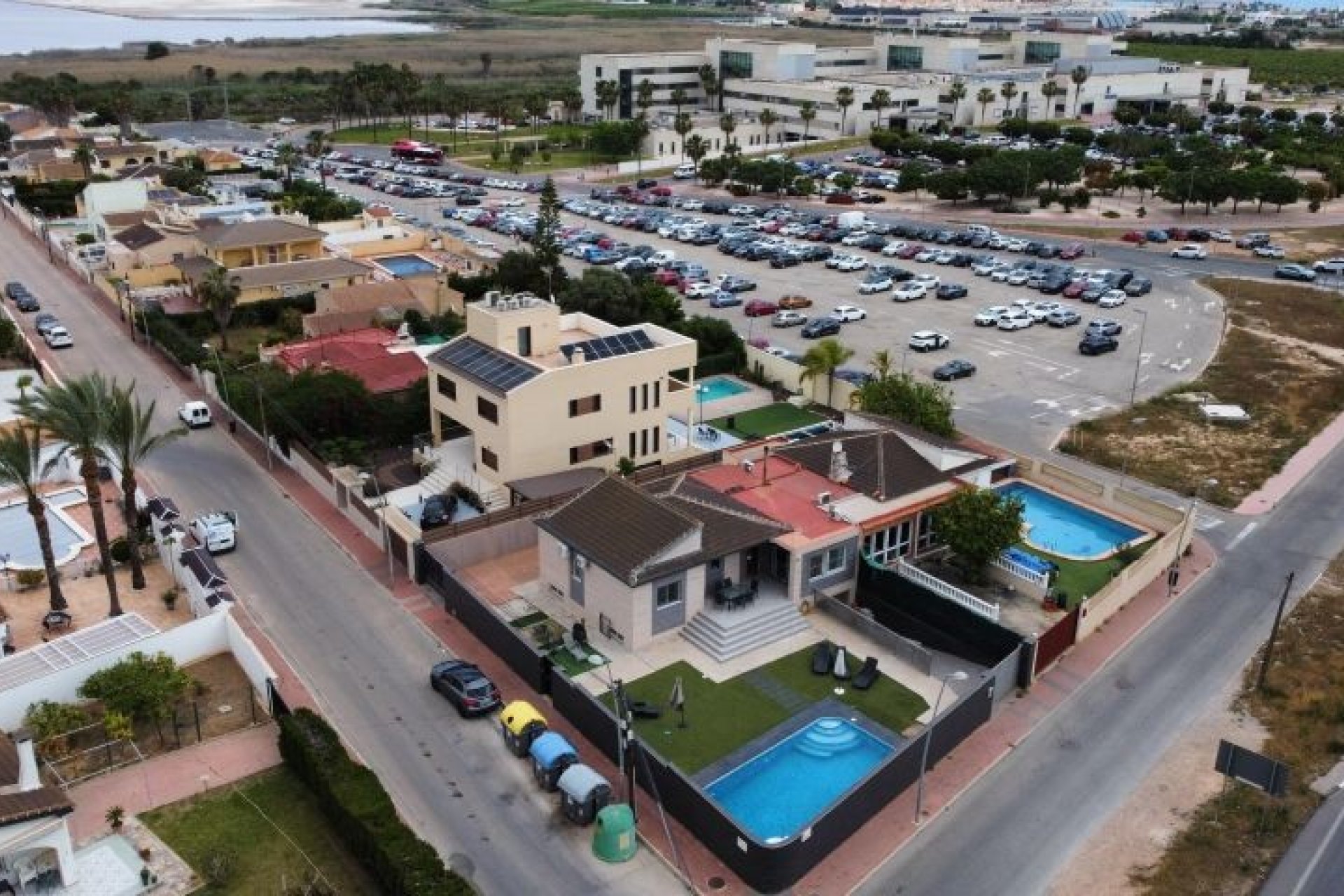 Resale - Villa -
Torrevieja