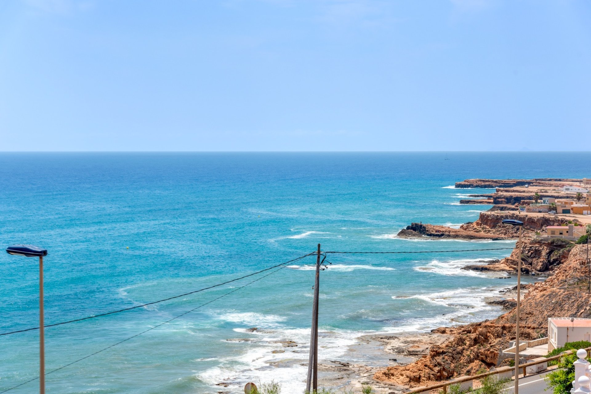 Resale - Villa -
Torrevieja