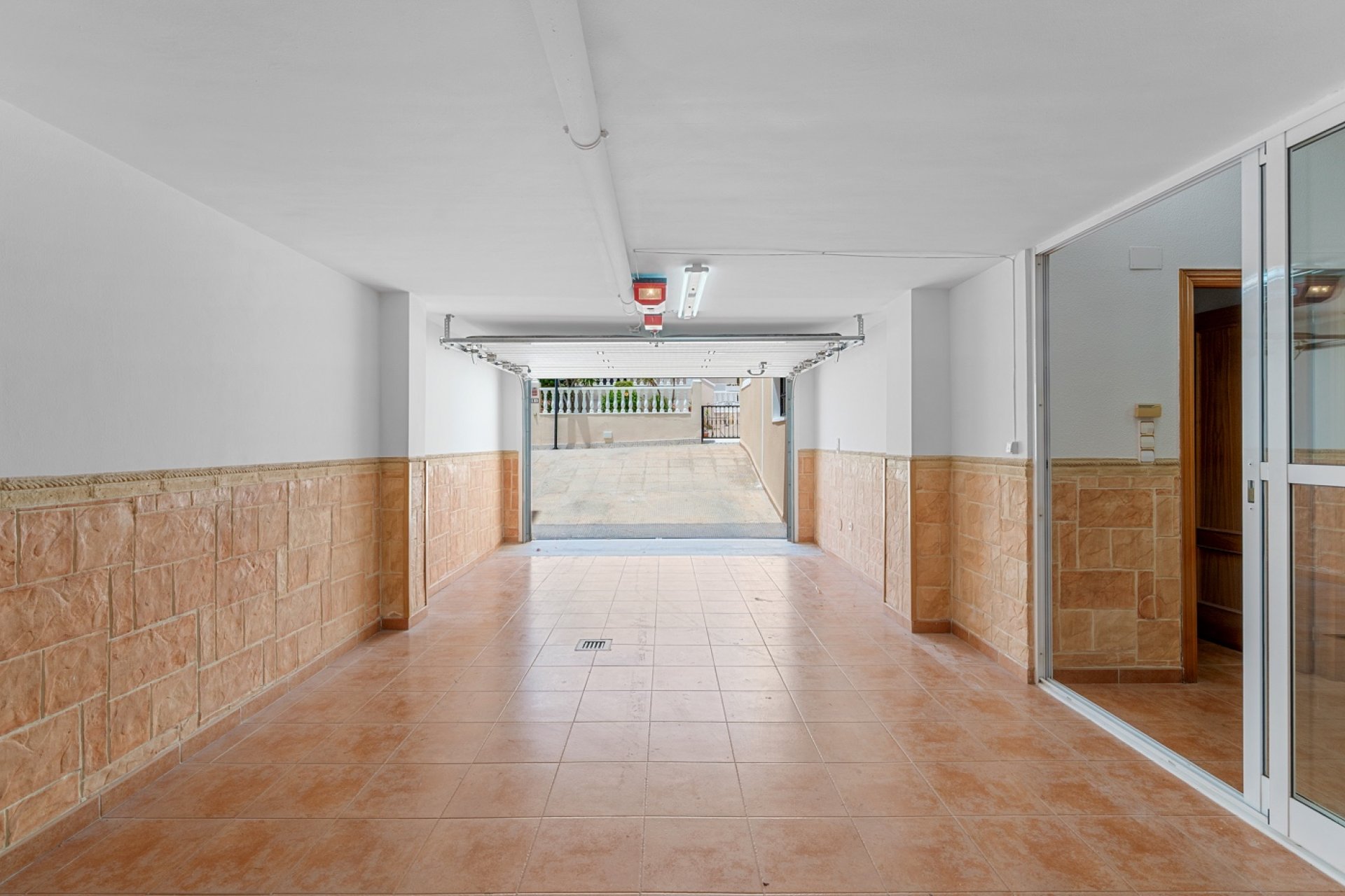 Resale - Villa -
Torrevieja