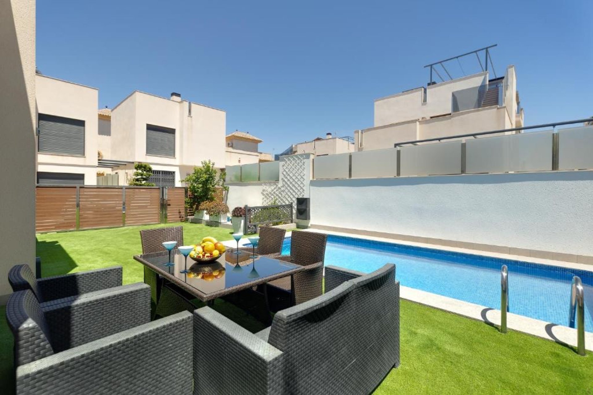 Resale - Villa -
Torrevieja