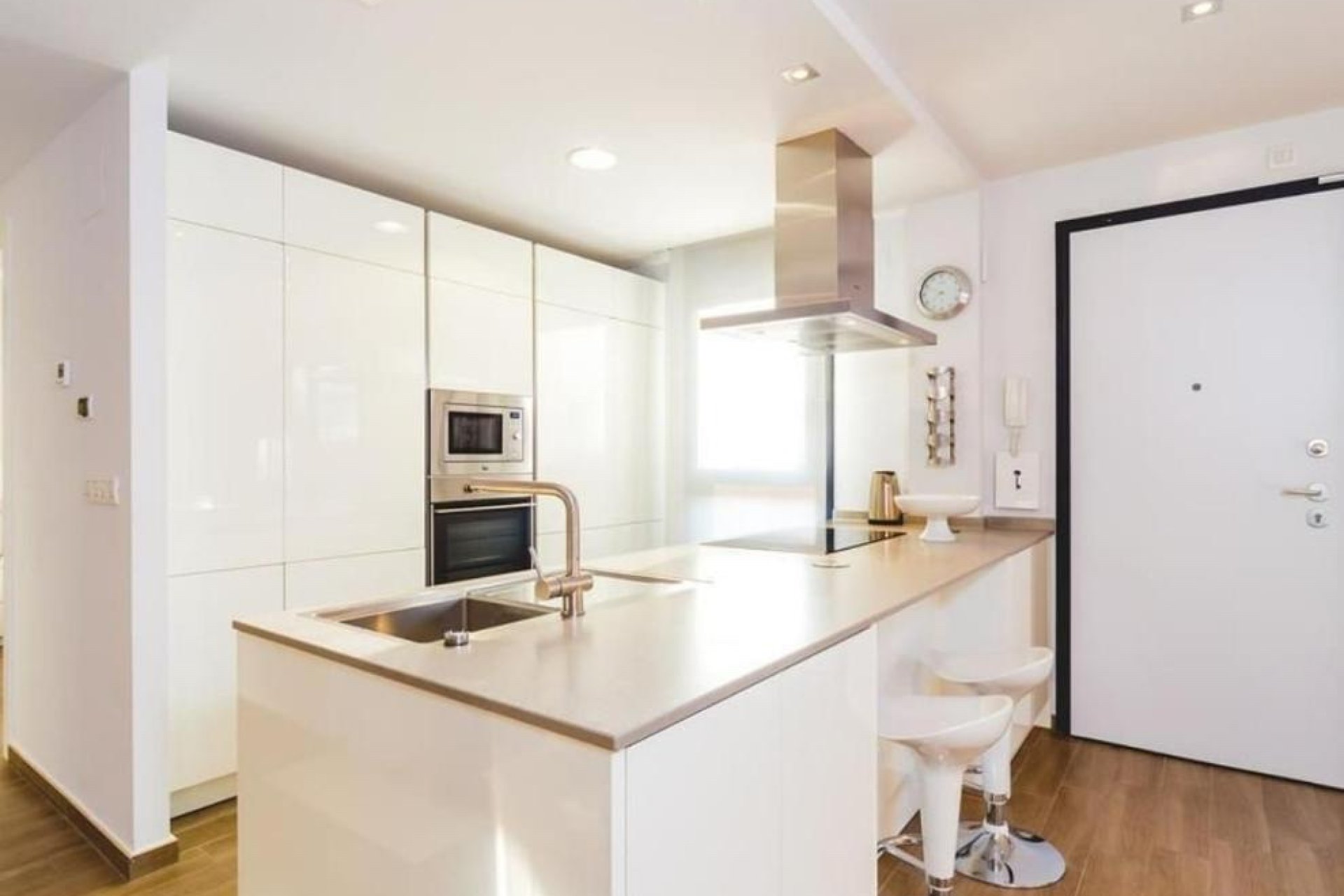 Resale - Villa -
Torrevieja