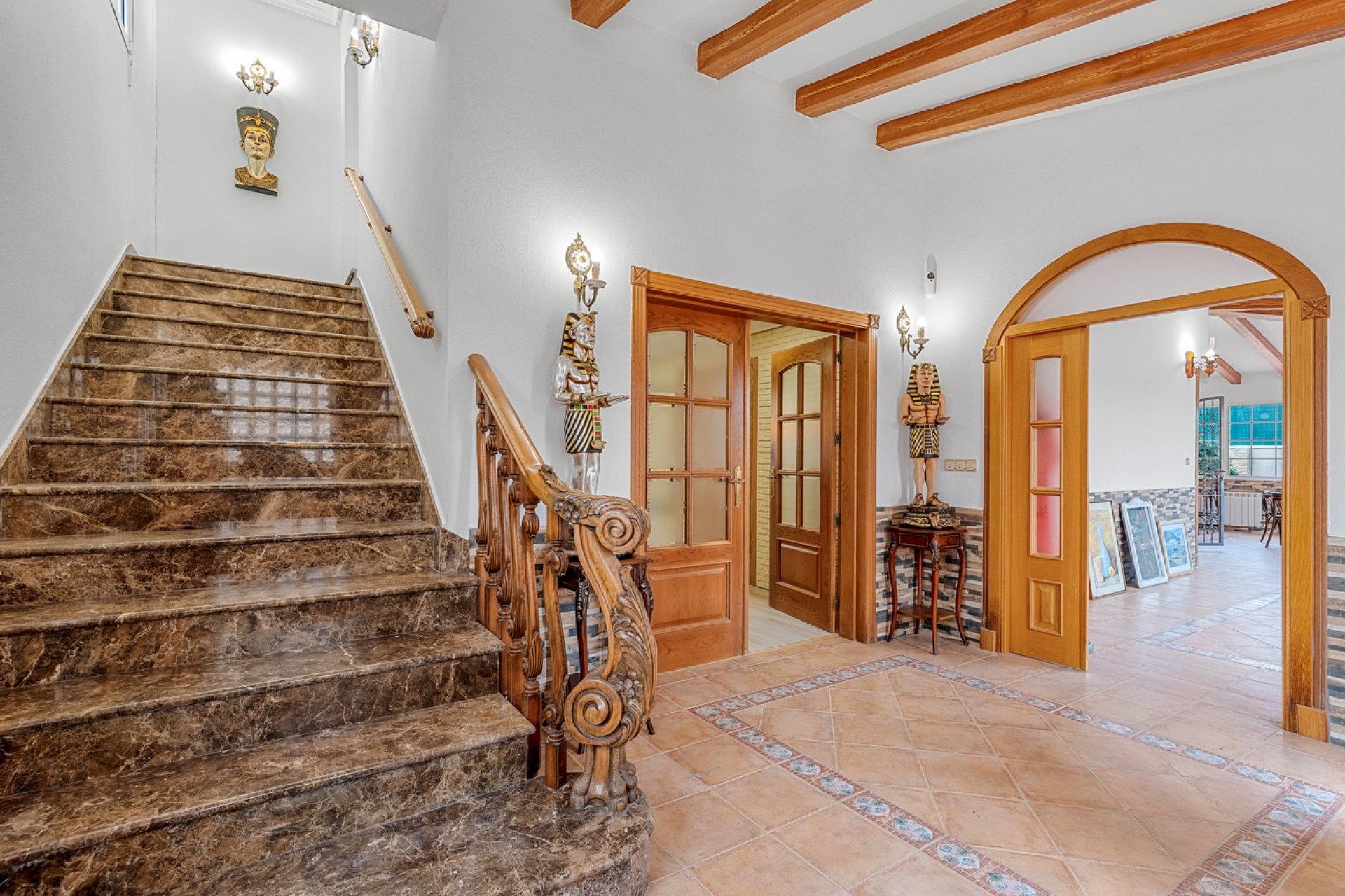 Resale - Villa -
Torrevieja