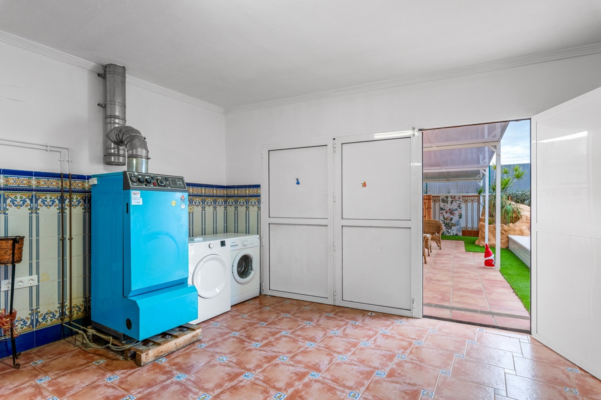 Resale - Villa -
Torrevieja