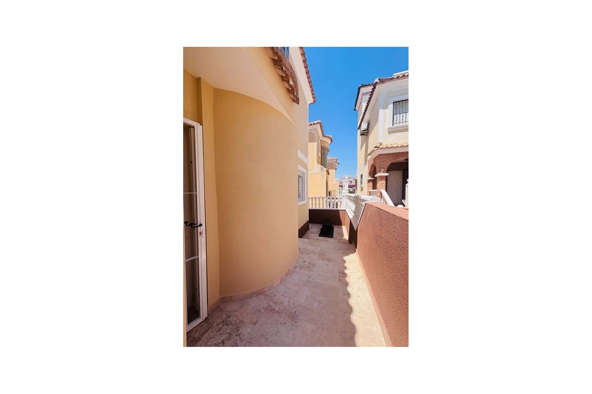 Resale - Villa -
Villamartin - Blue Lagoon