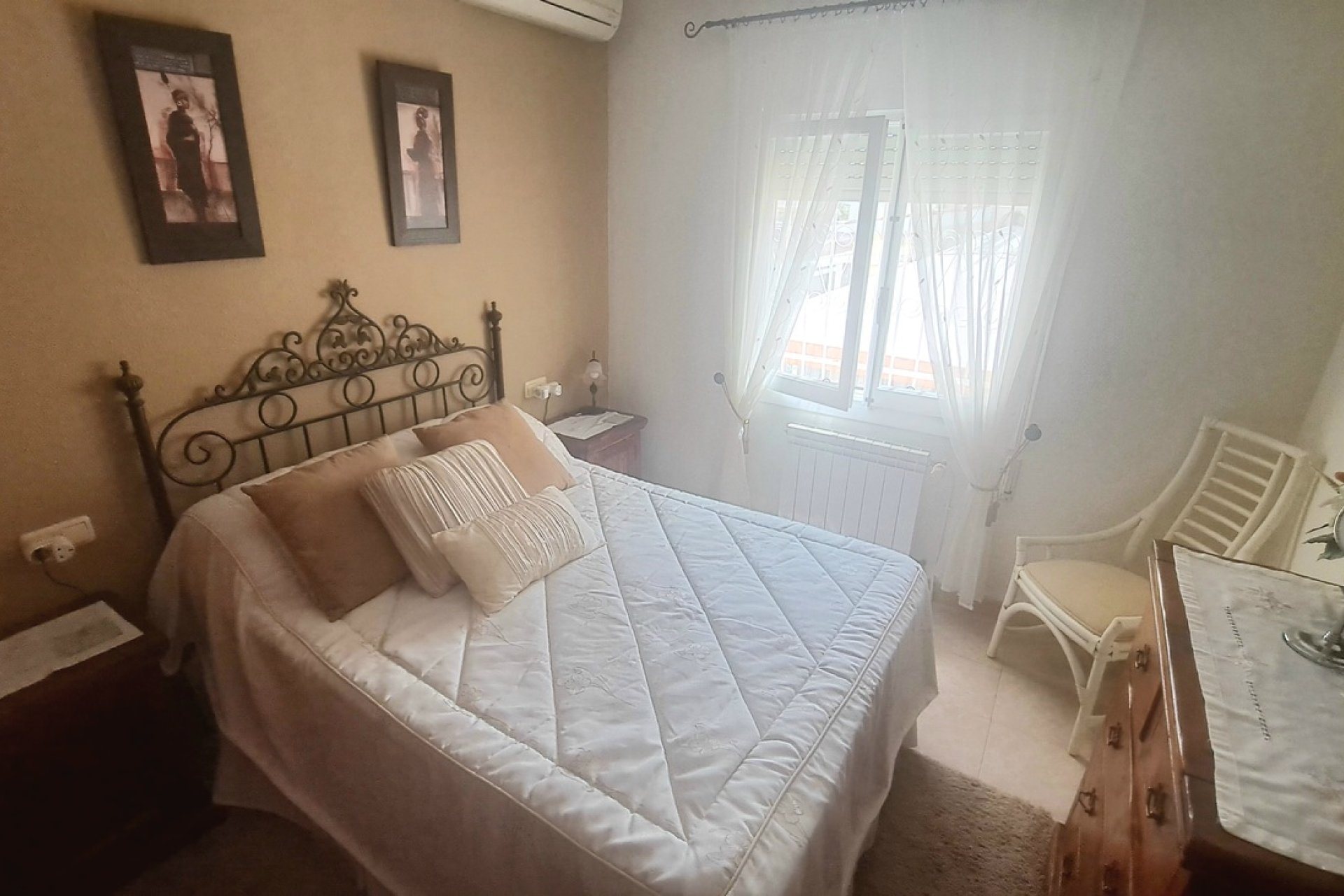 Resale - Villa -
Villamartin - El Presidente