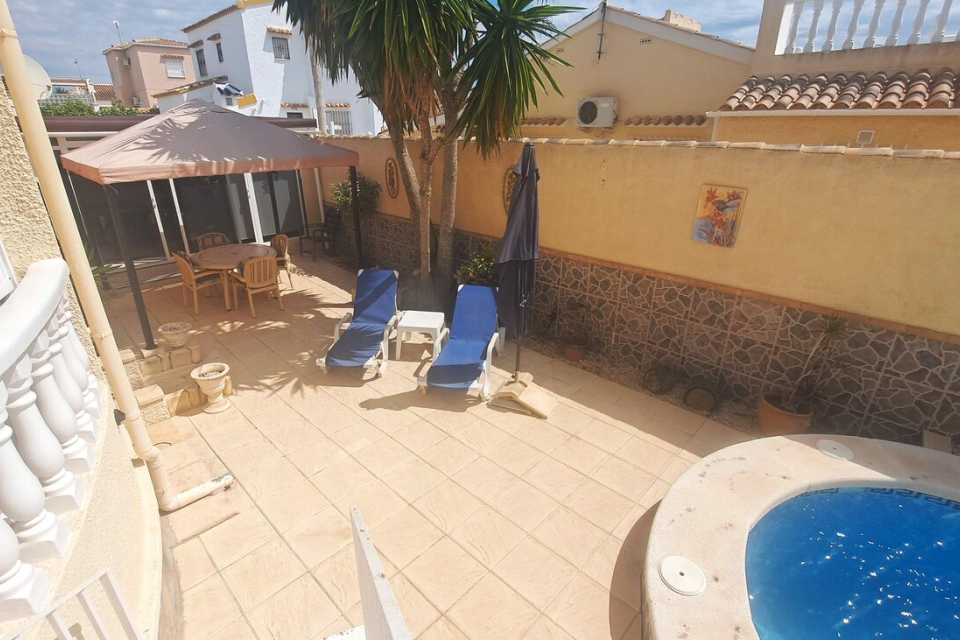 Resale - Villa -
Villamartin - El Presidente