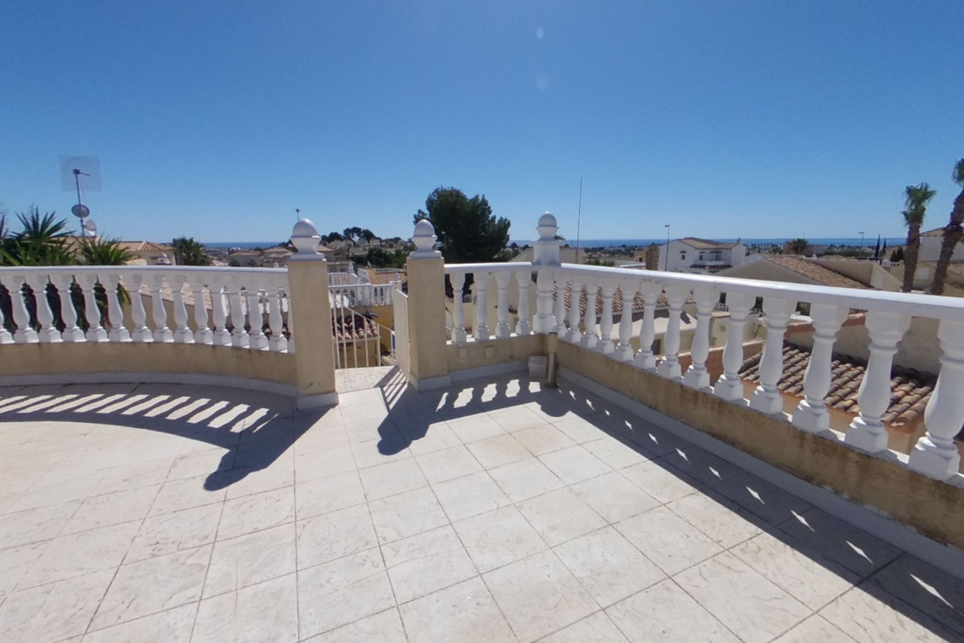 Resale - Villa -
Villamartin - El Presidente
