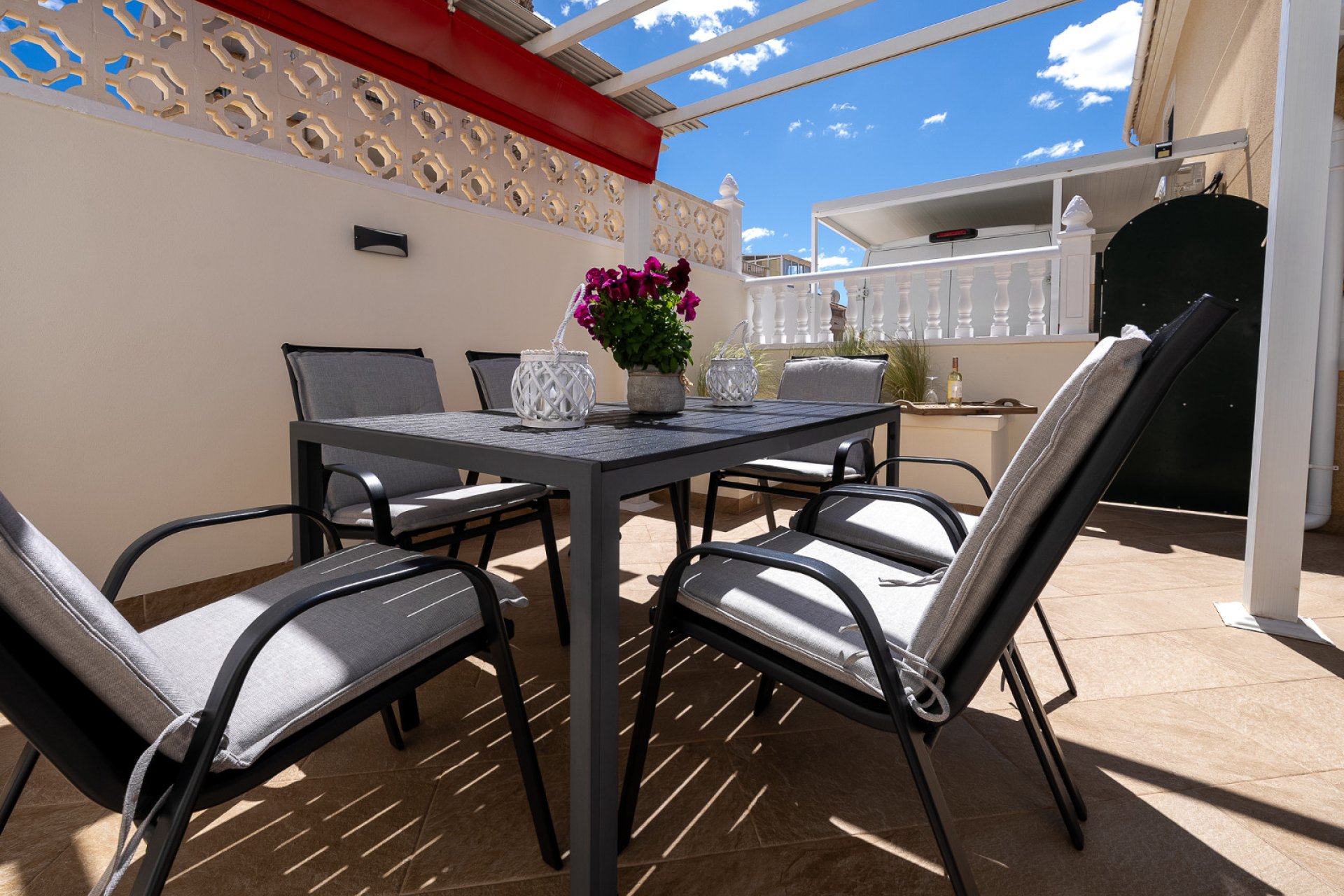 Resale - Villa -
Villamartin - Montegolf