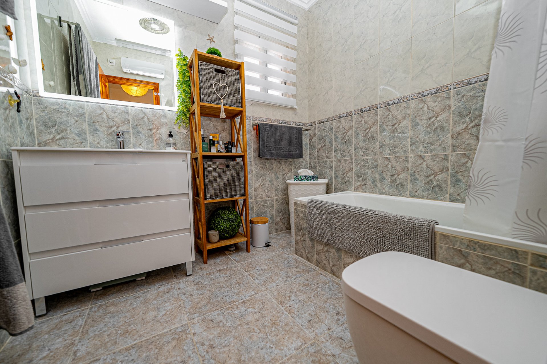 Resale - Villa -
Villamartin - Montegolf