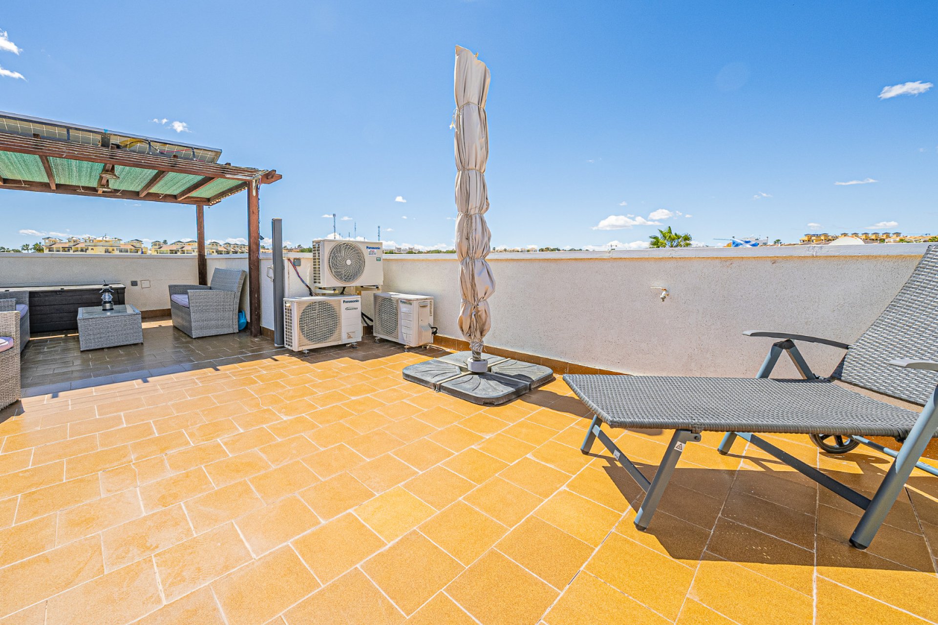 Resale - Villa -
Villamartin - Montegolf