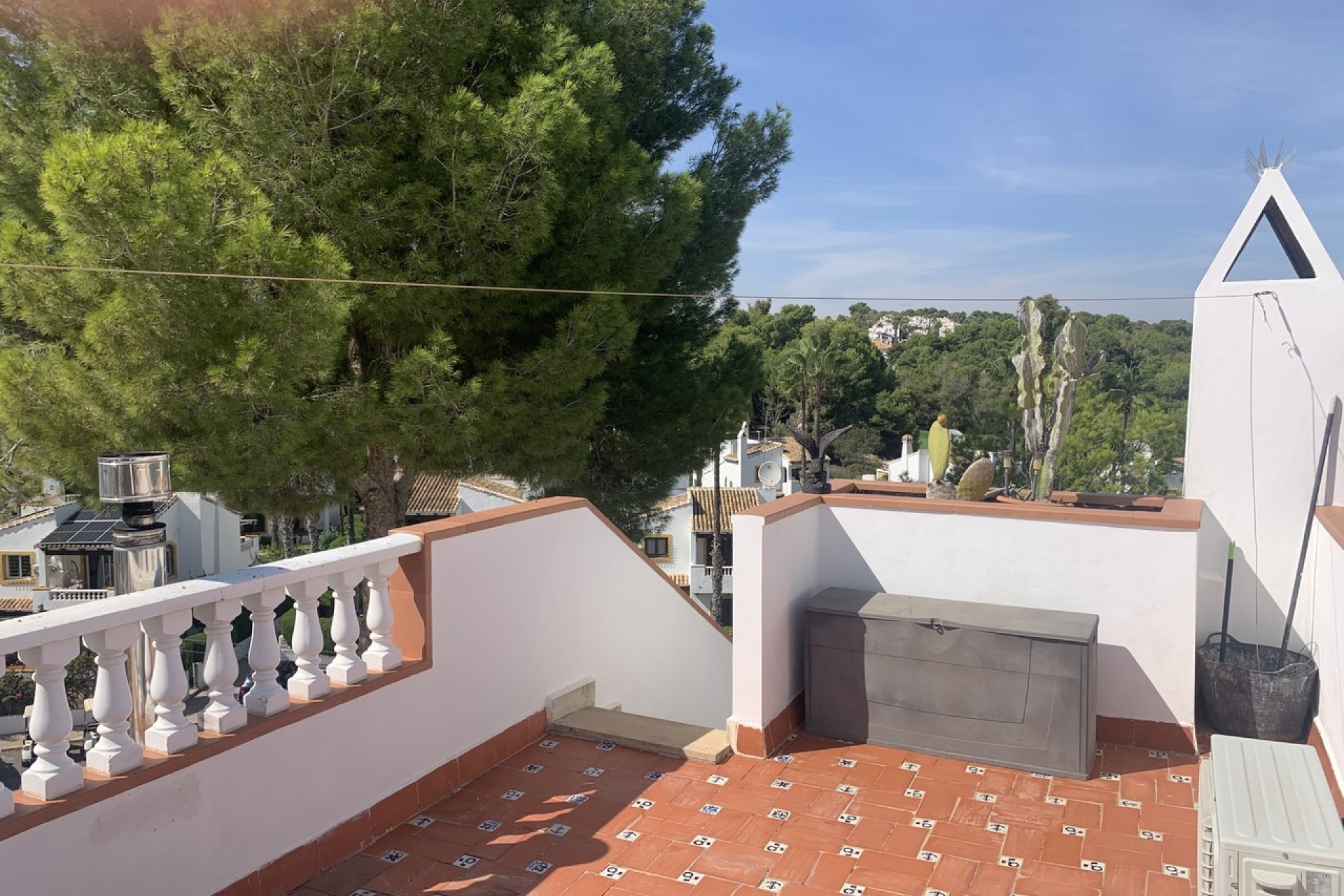 Resale - Villa -
Villamartin, Orihuela Costa - Villamartín