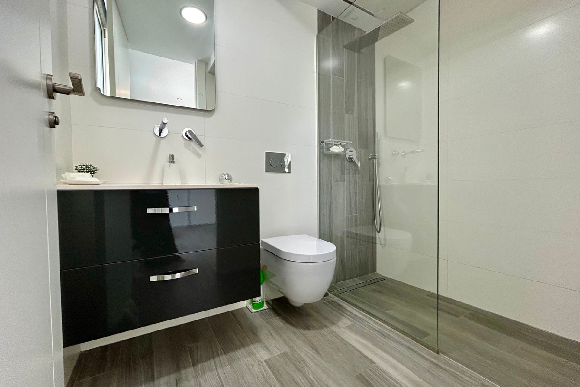 Resale - Villa -
Villamartin, Orihuela Costa - Villamartín