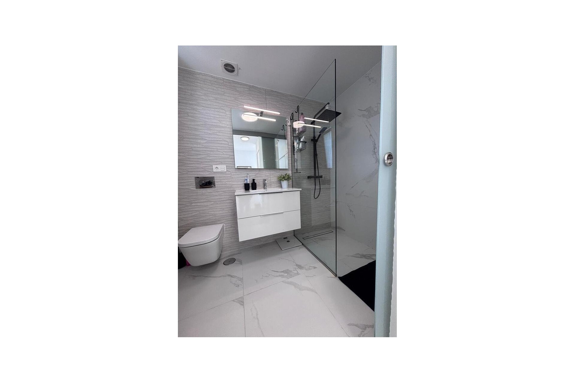 Resale - Villa -
Villamartin - PAU 8