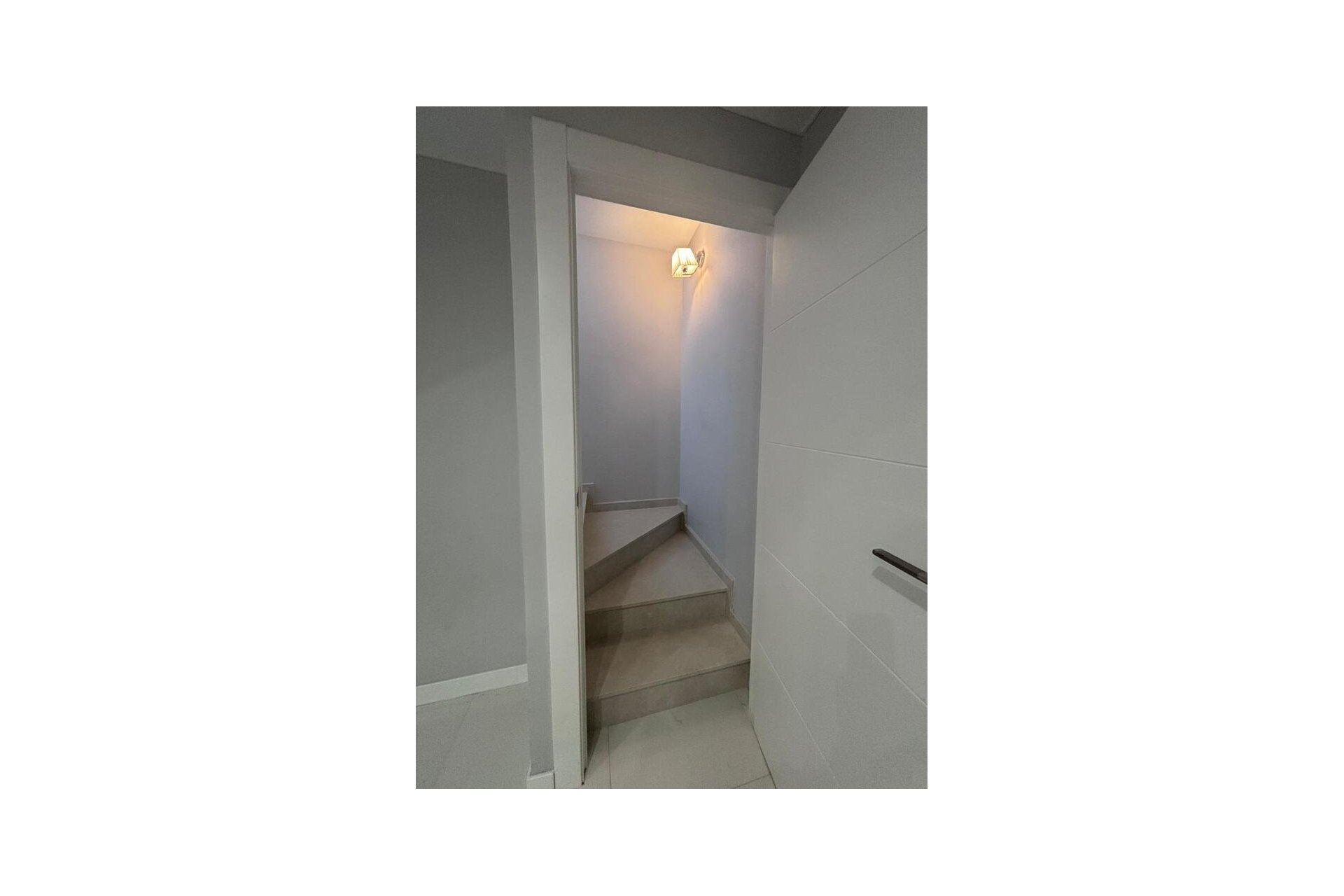 Resale - Villa -
Villamartin - PAU 8