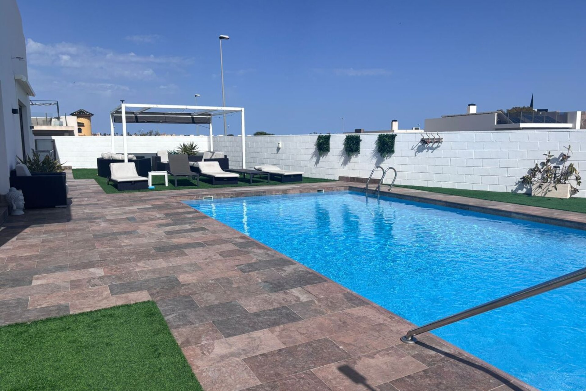 Resale - Villa -
Villamartin - PAU 8