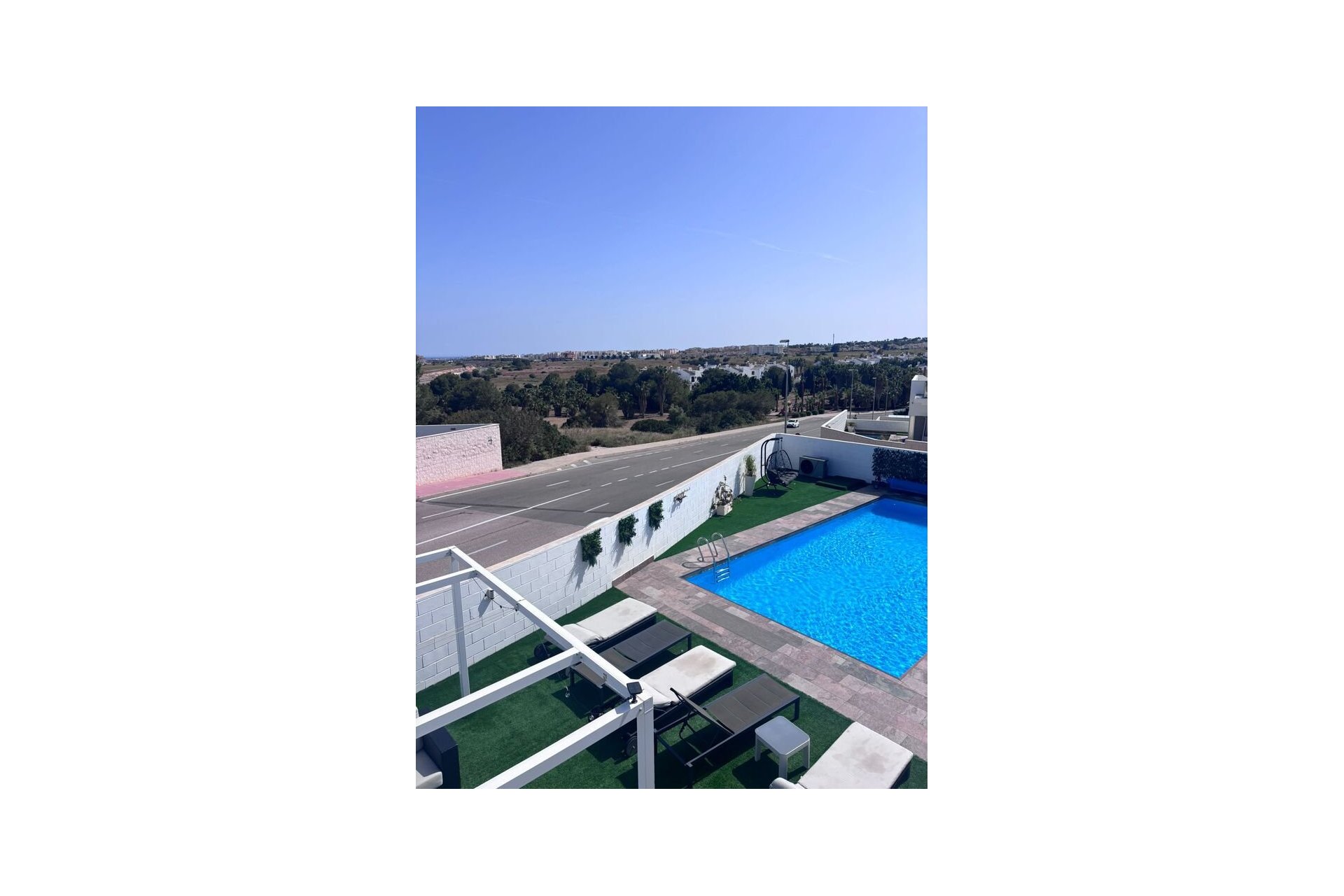 Resale - Villa -
Villamartin - PAU 8