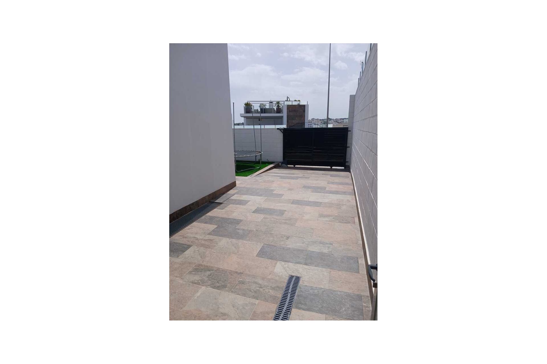 Resale - Villa -
Villamartin - PAU 8