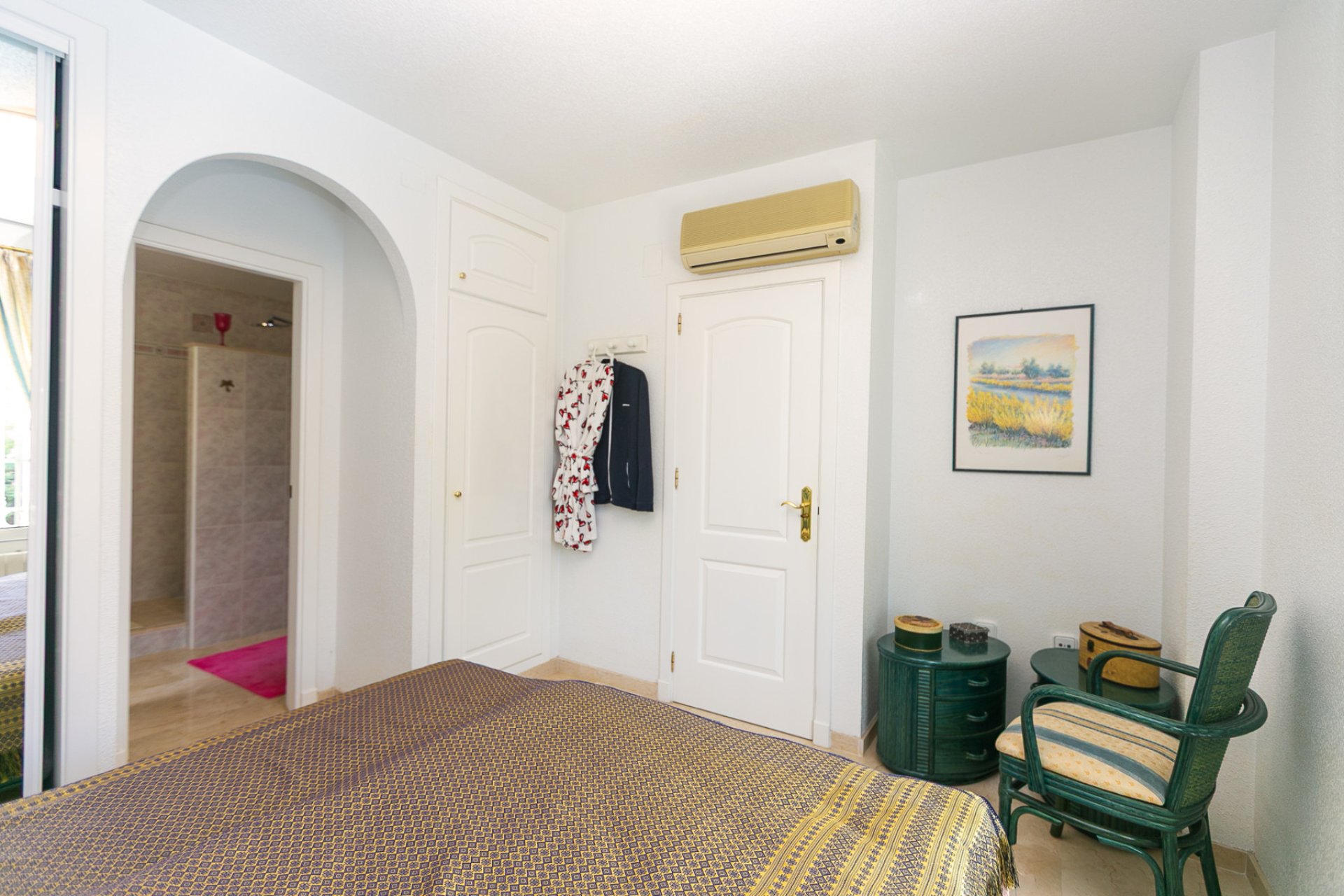 Resale - Villa -
Villamartin - Rioja