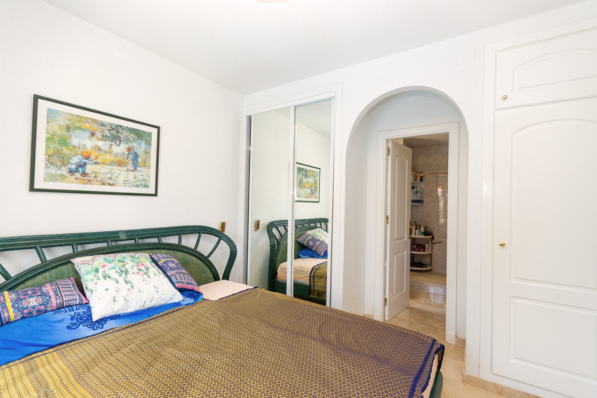 Resale - Villa -
Villamartin - Rioja