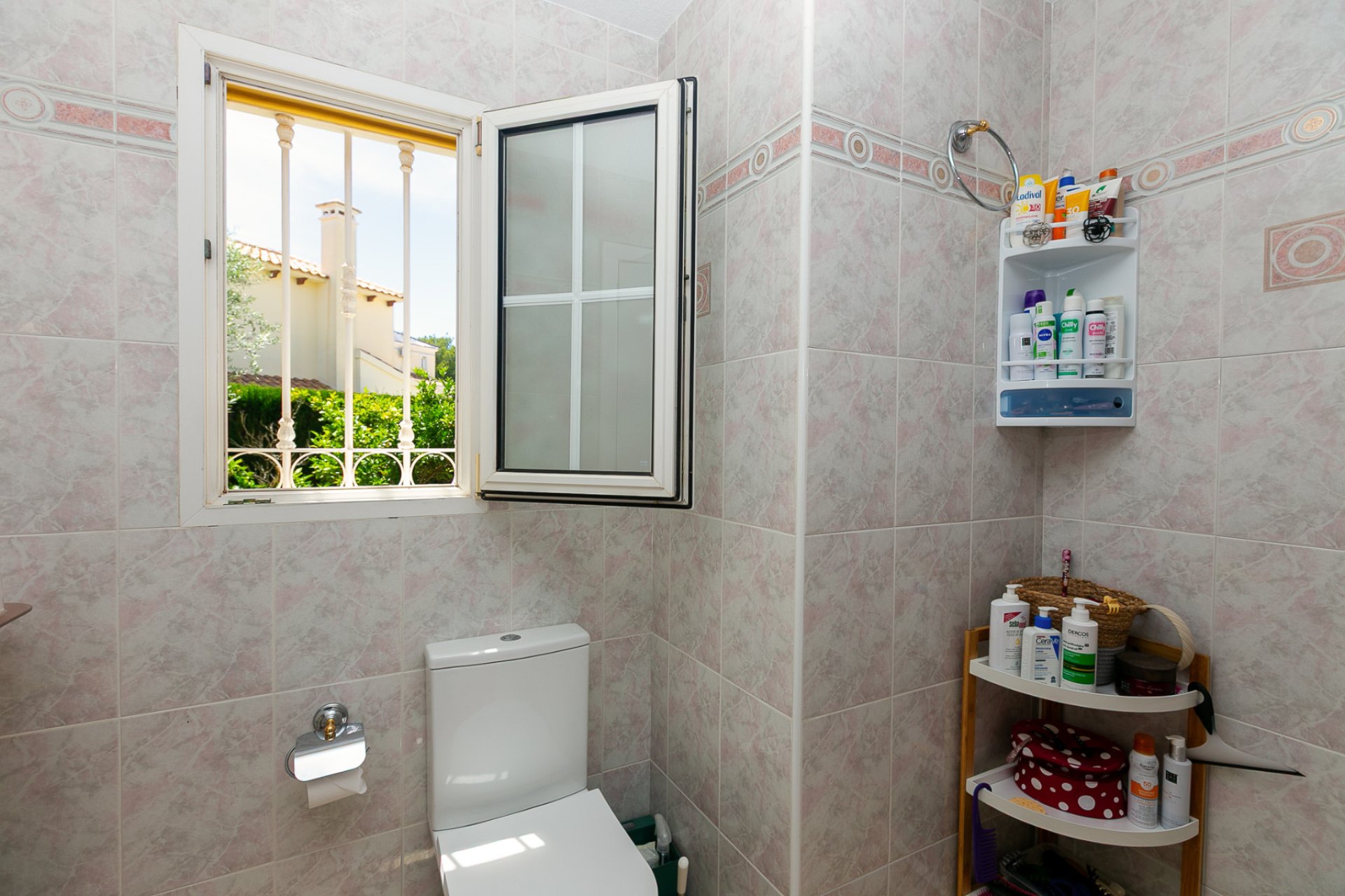 Resale - Villa -
Villamartin - Rioja