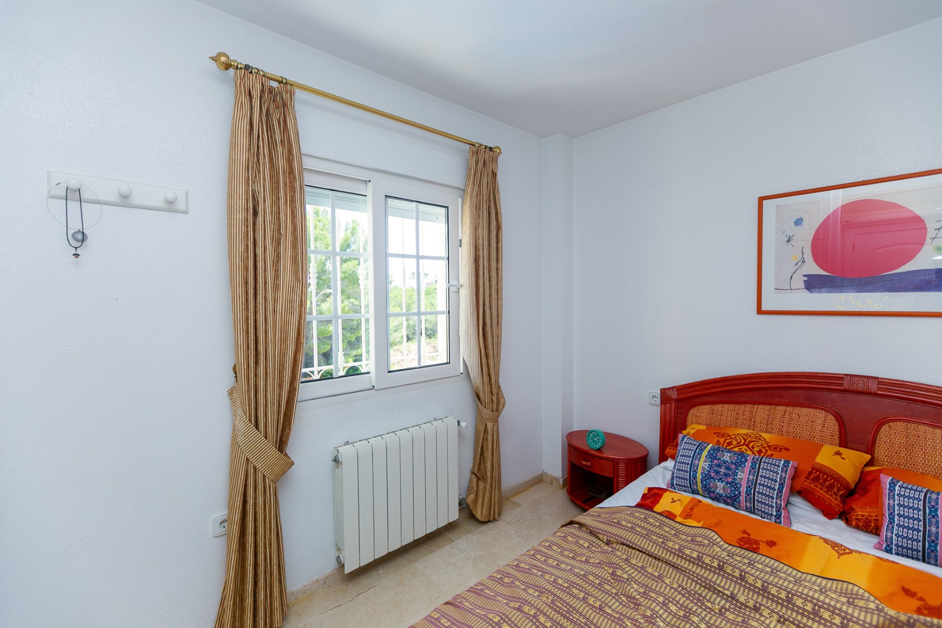 Resale - Villa -
Villamartin - Rioja
