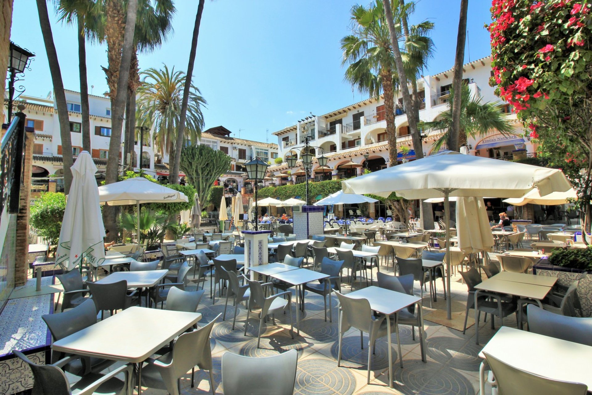 Resale - Villa -
Villamartin - Villamartín