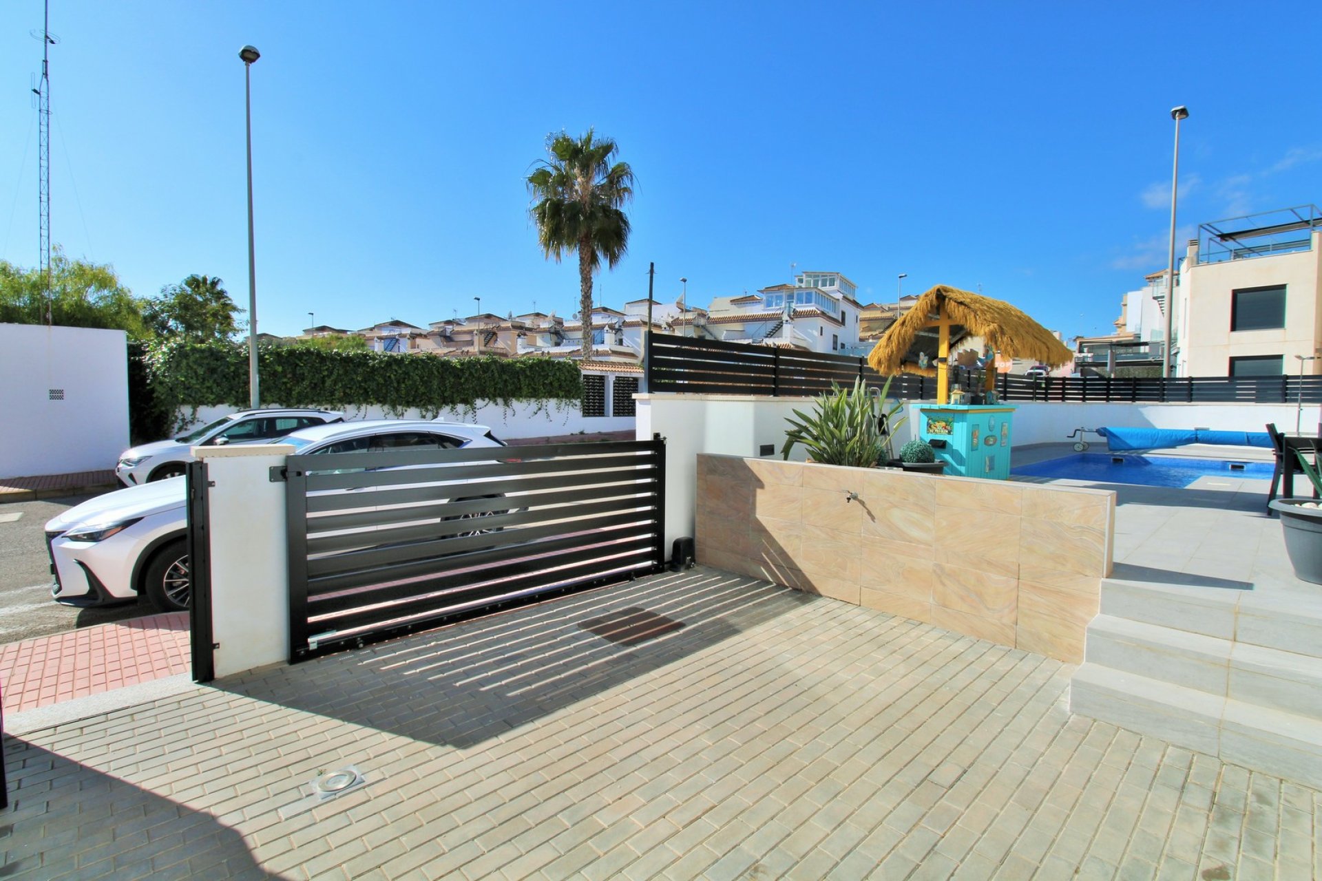 Resale - Villa -
Villamartin - Villamartín