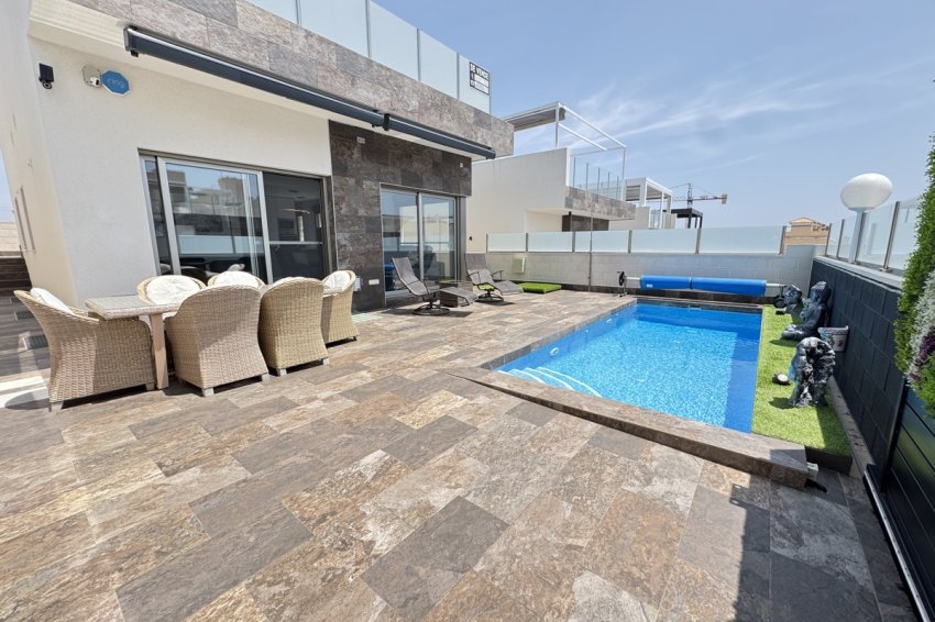 Resale - Villa -
Villamartin - Villamartín