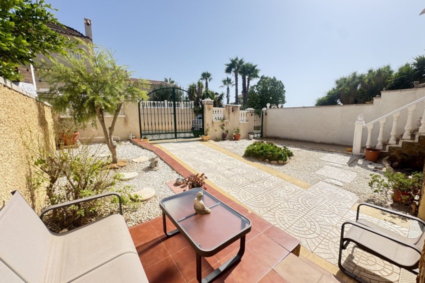 Resale - Villa -
Villamartin - Villamartín