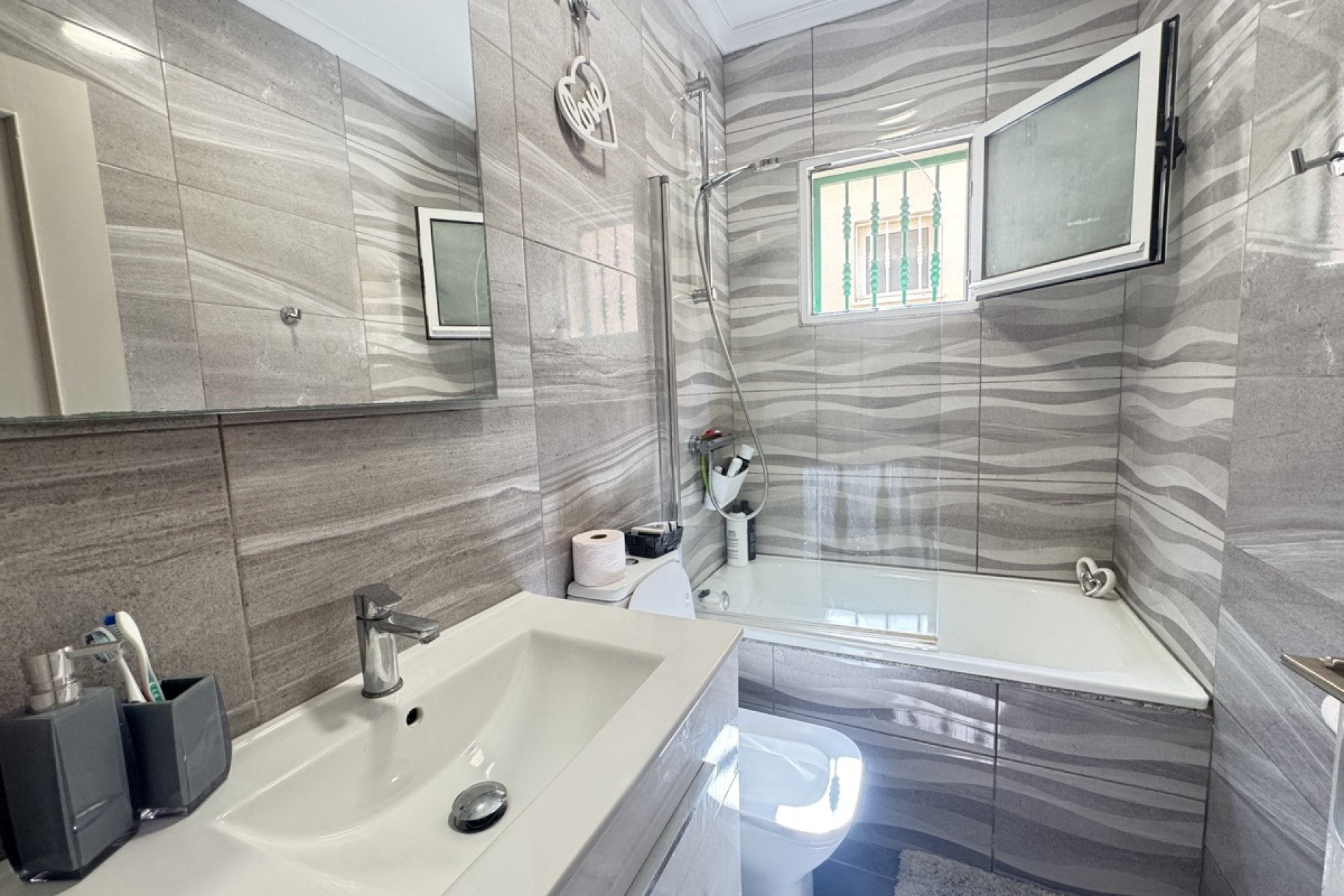 Resale - Villa -
Villamartin - Villamartín